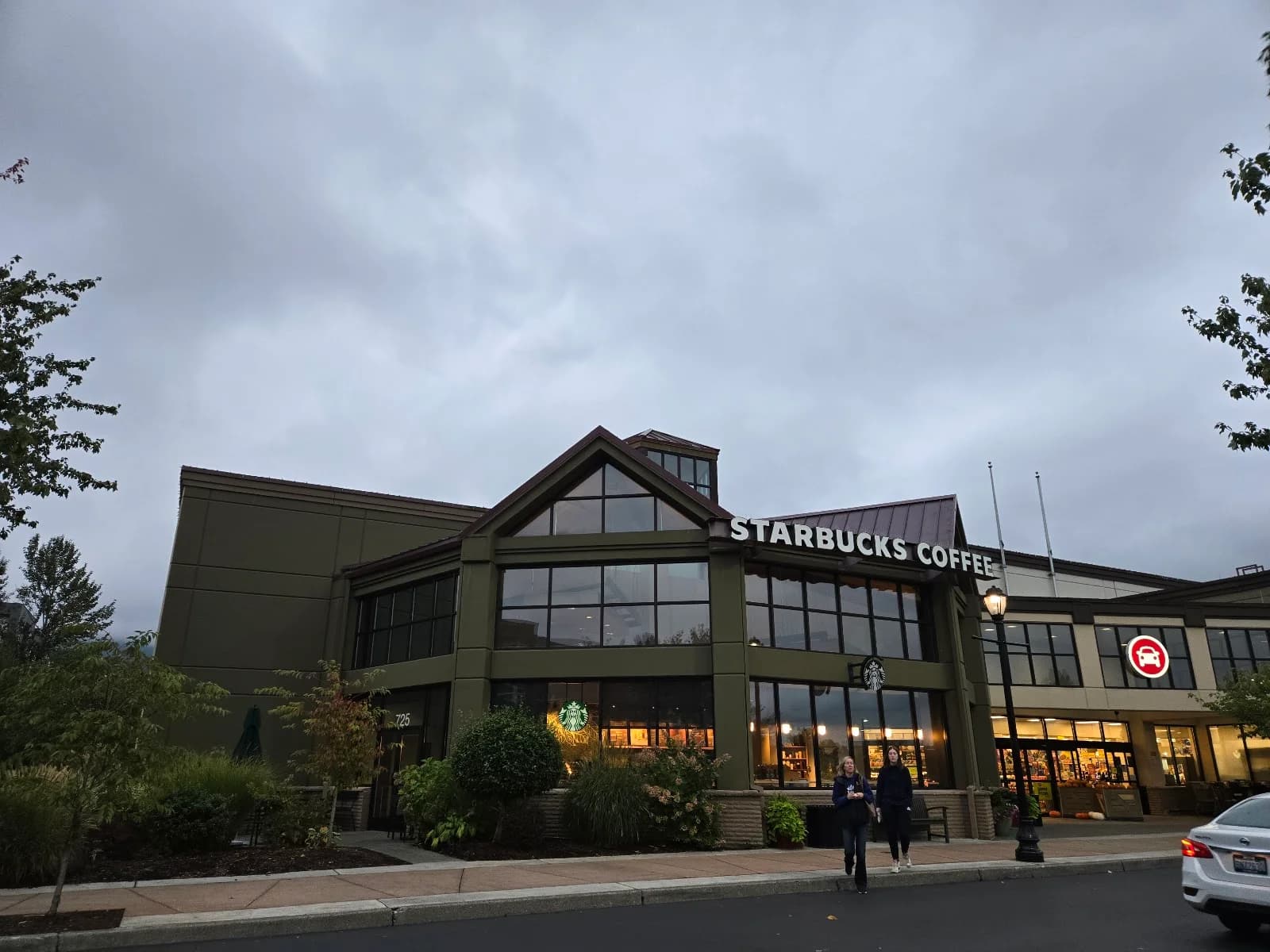 Starbucks Coffee Company photo 4