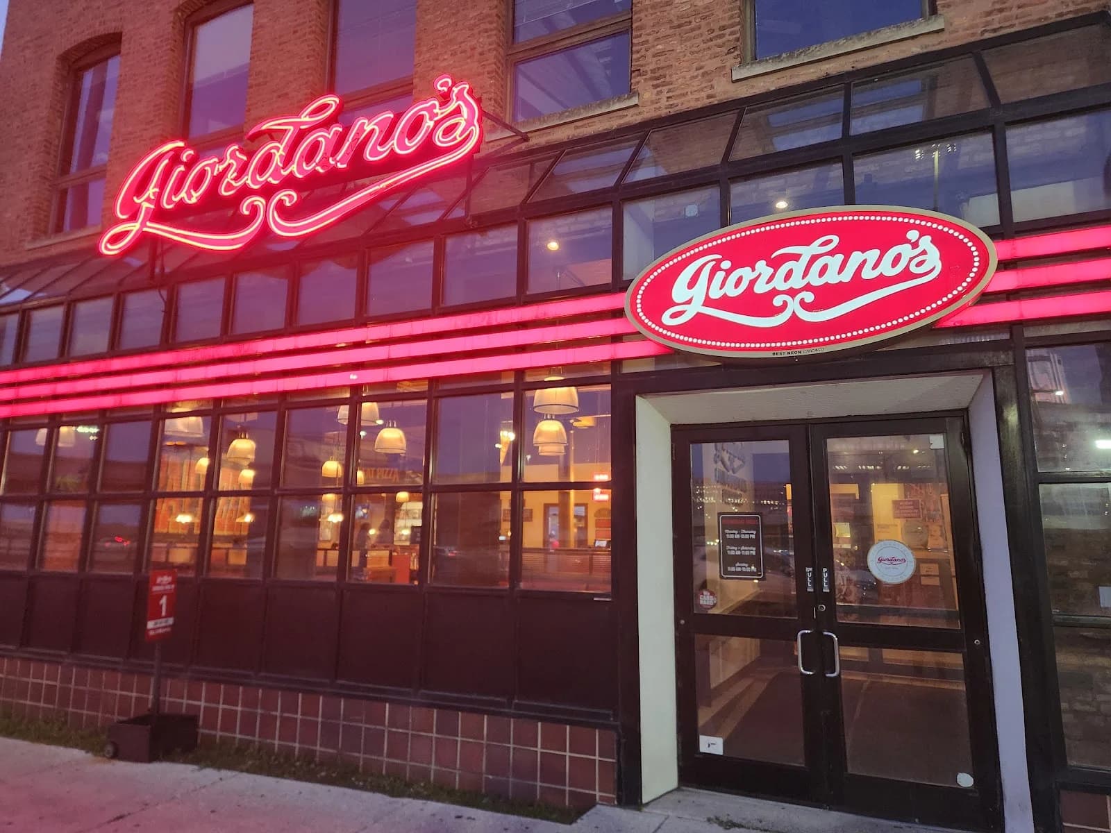 Giordano's photo 6