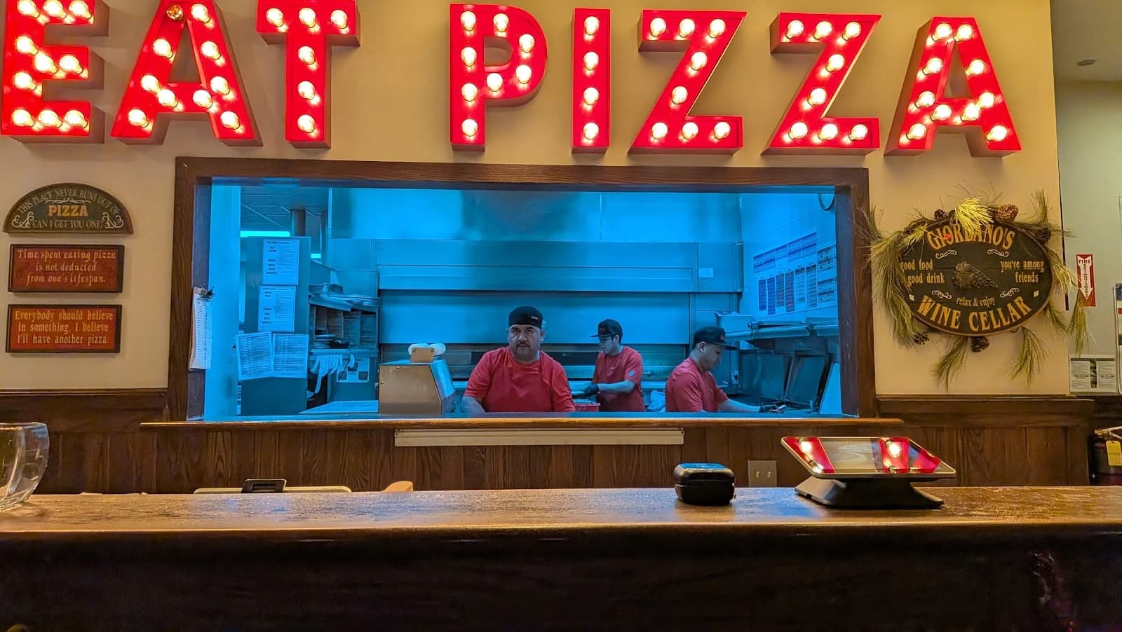 Giordano's photo 4
