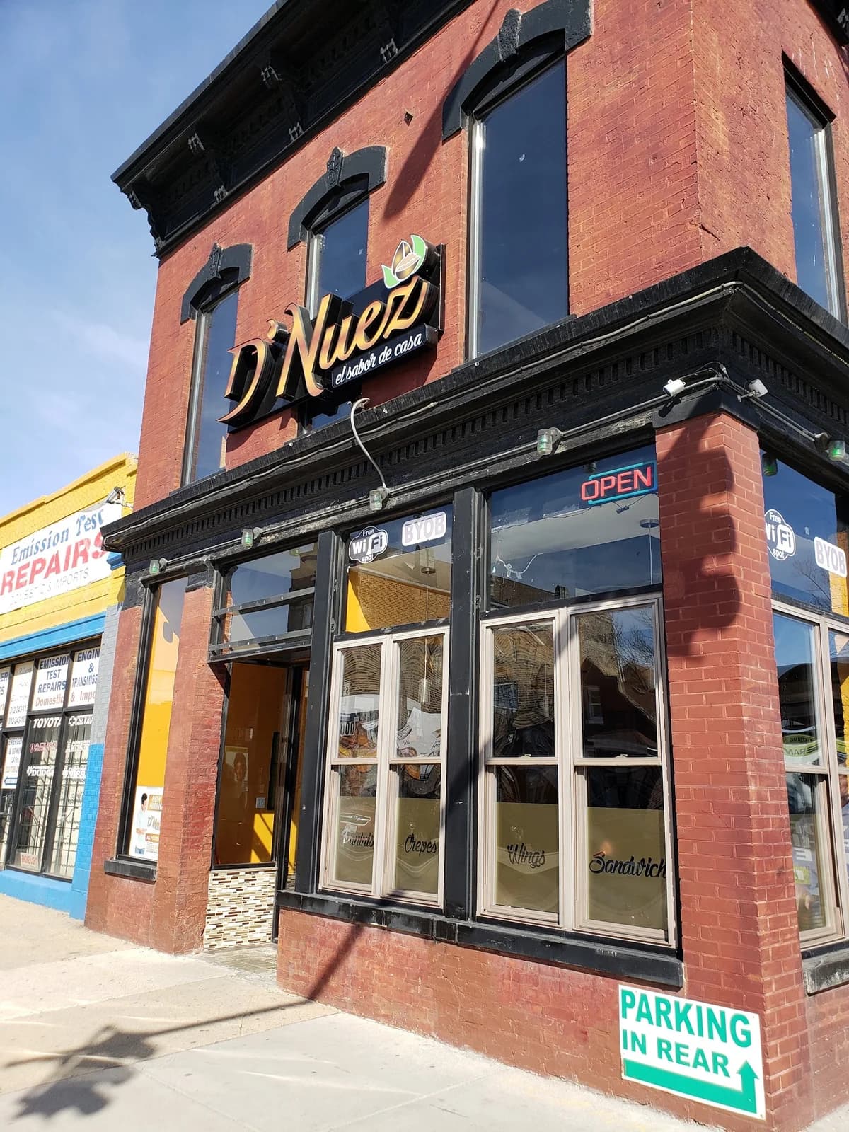 D'Nuez - Kitchen + Bar - Pilsen photo 1