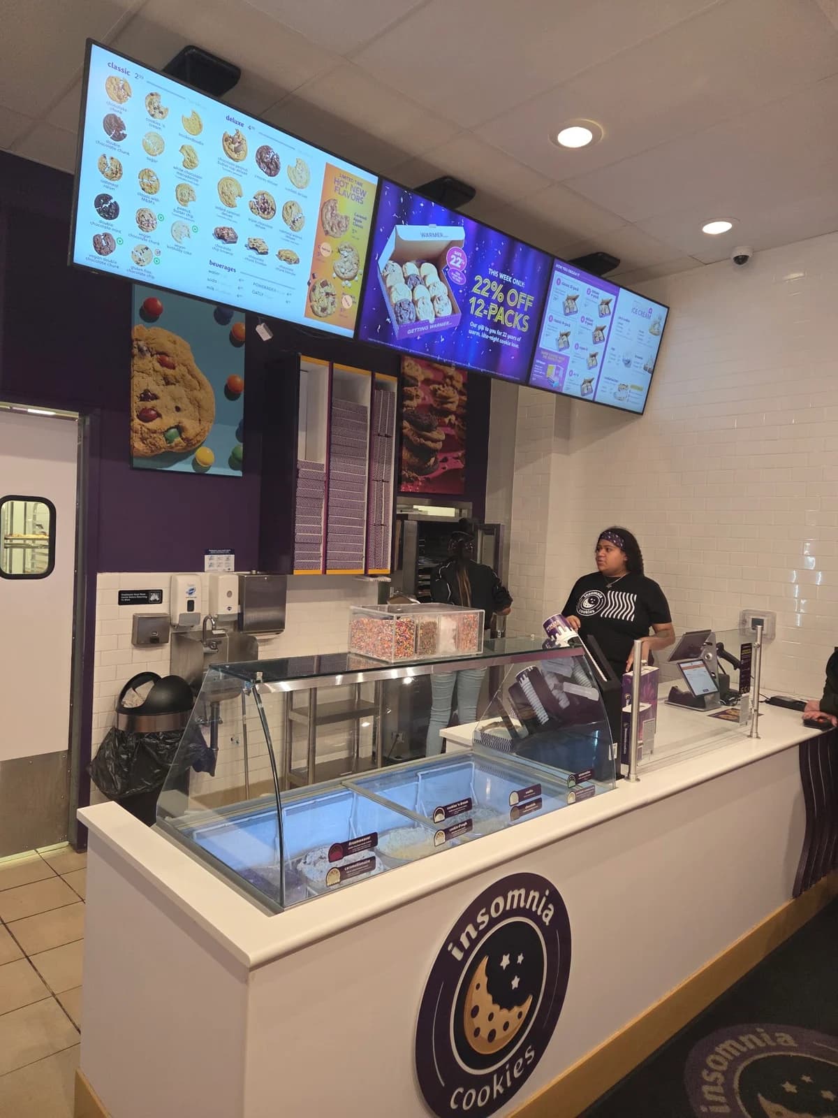 Insomnia Cookies photo 2