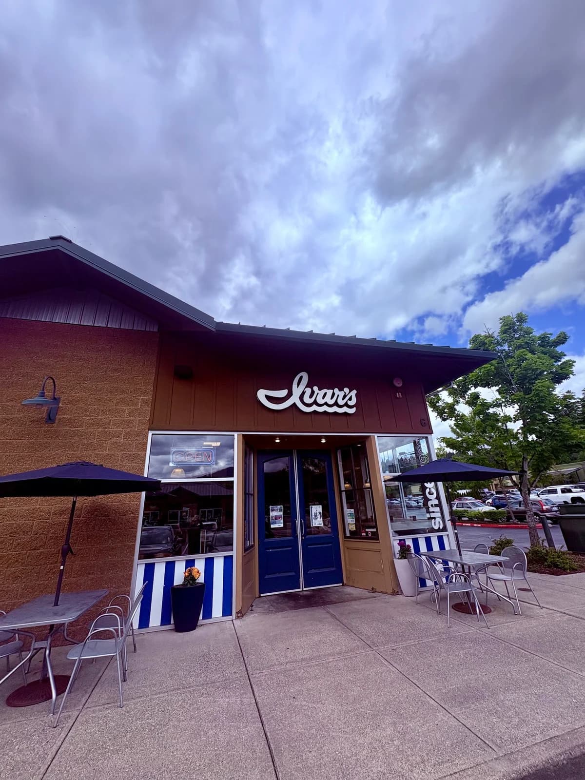 Ivar's Seafood Bar photo 4