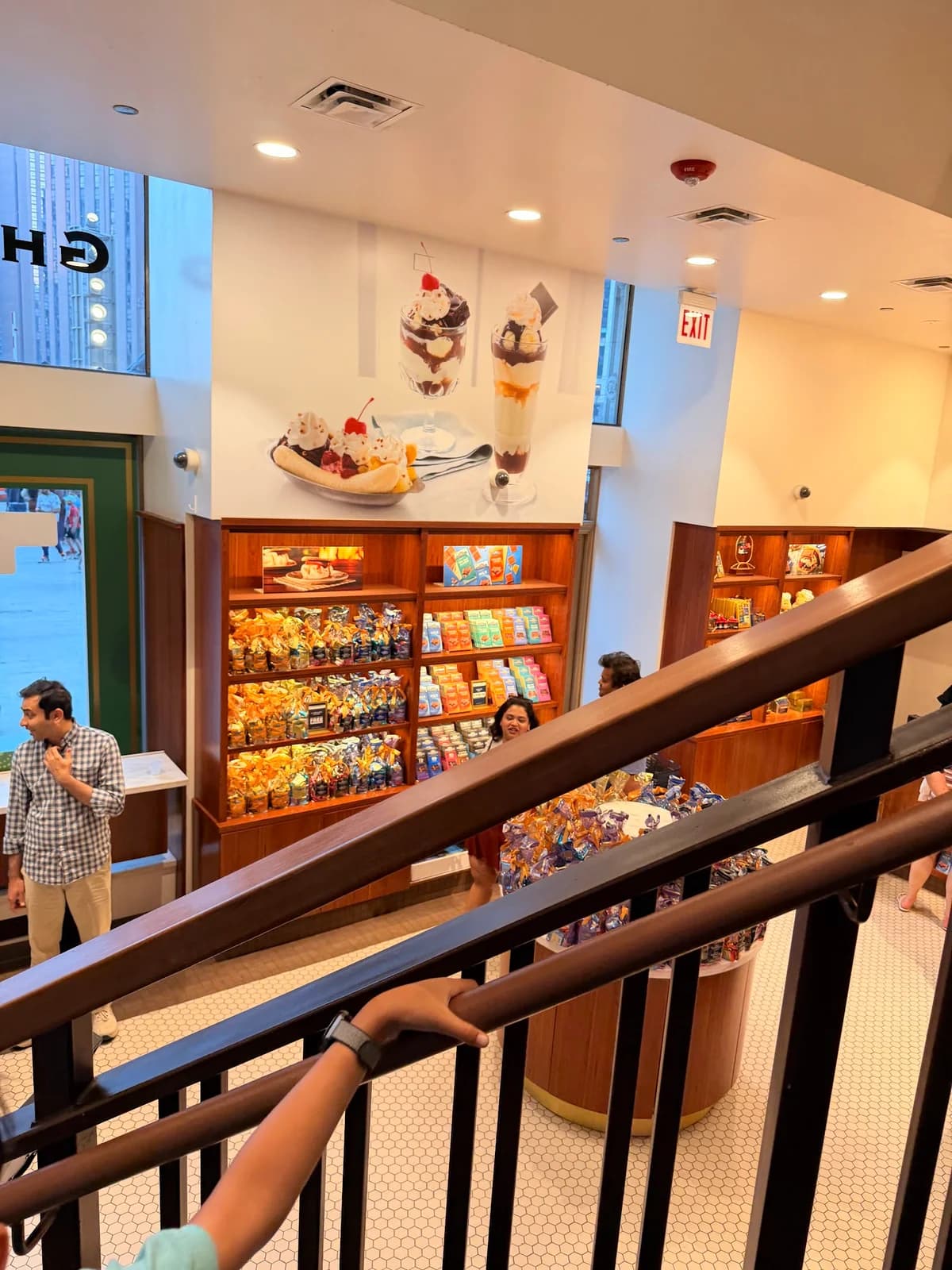 Ghirardelli Ice Cream & Chocolate Shop photo 7