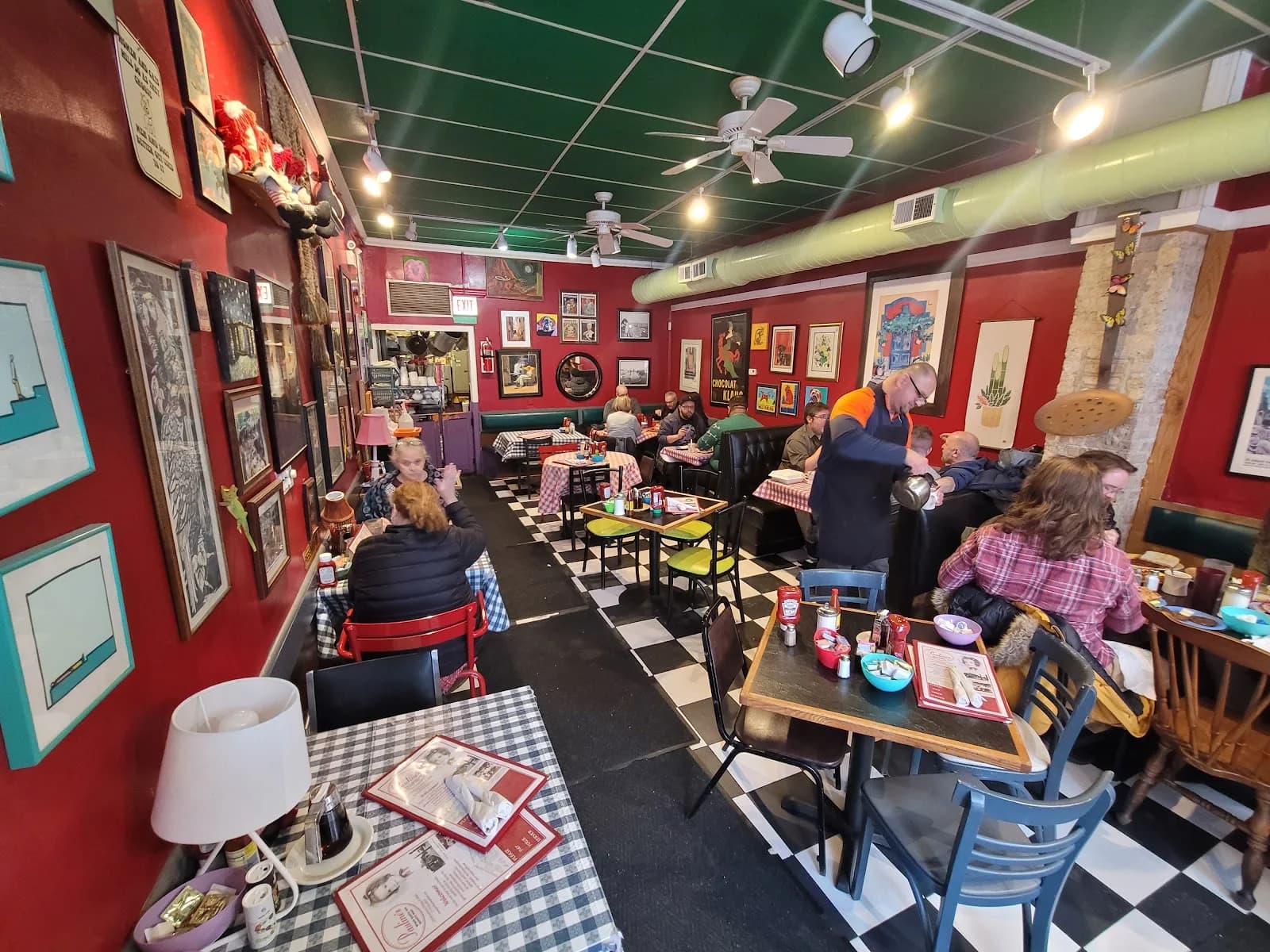 Pauline's Restaurant photo 1