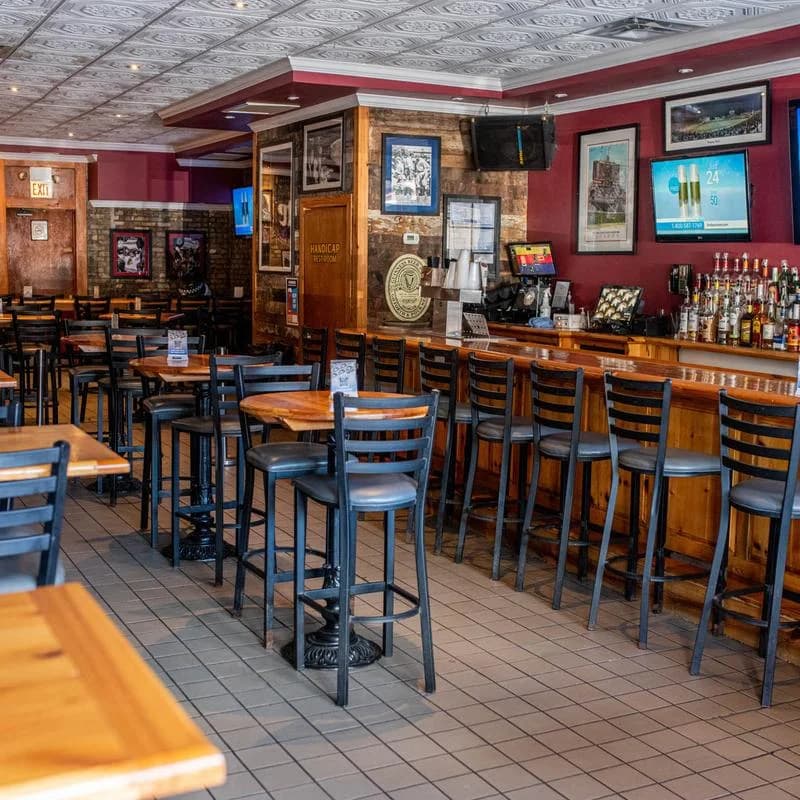 Yak-Zies Bar & Grill photo 1