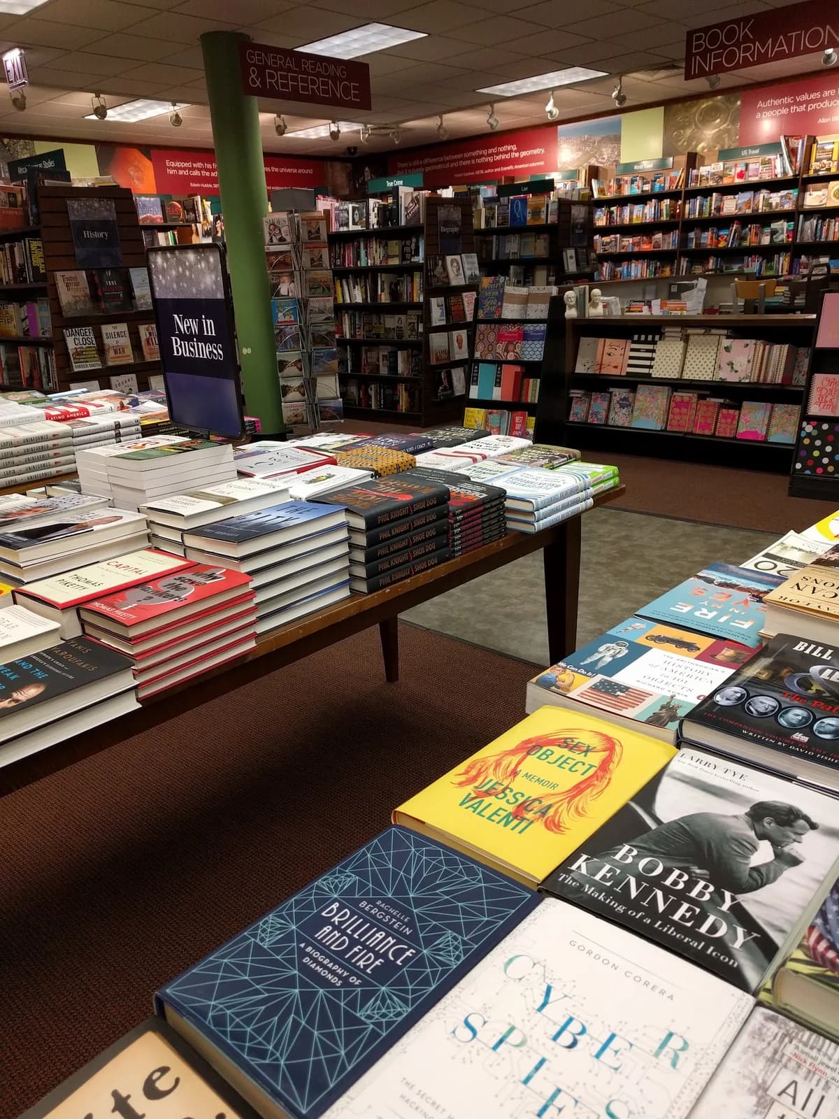 The University of Chicago Bookstore & Cafe photo 9