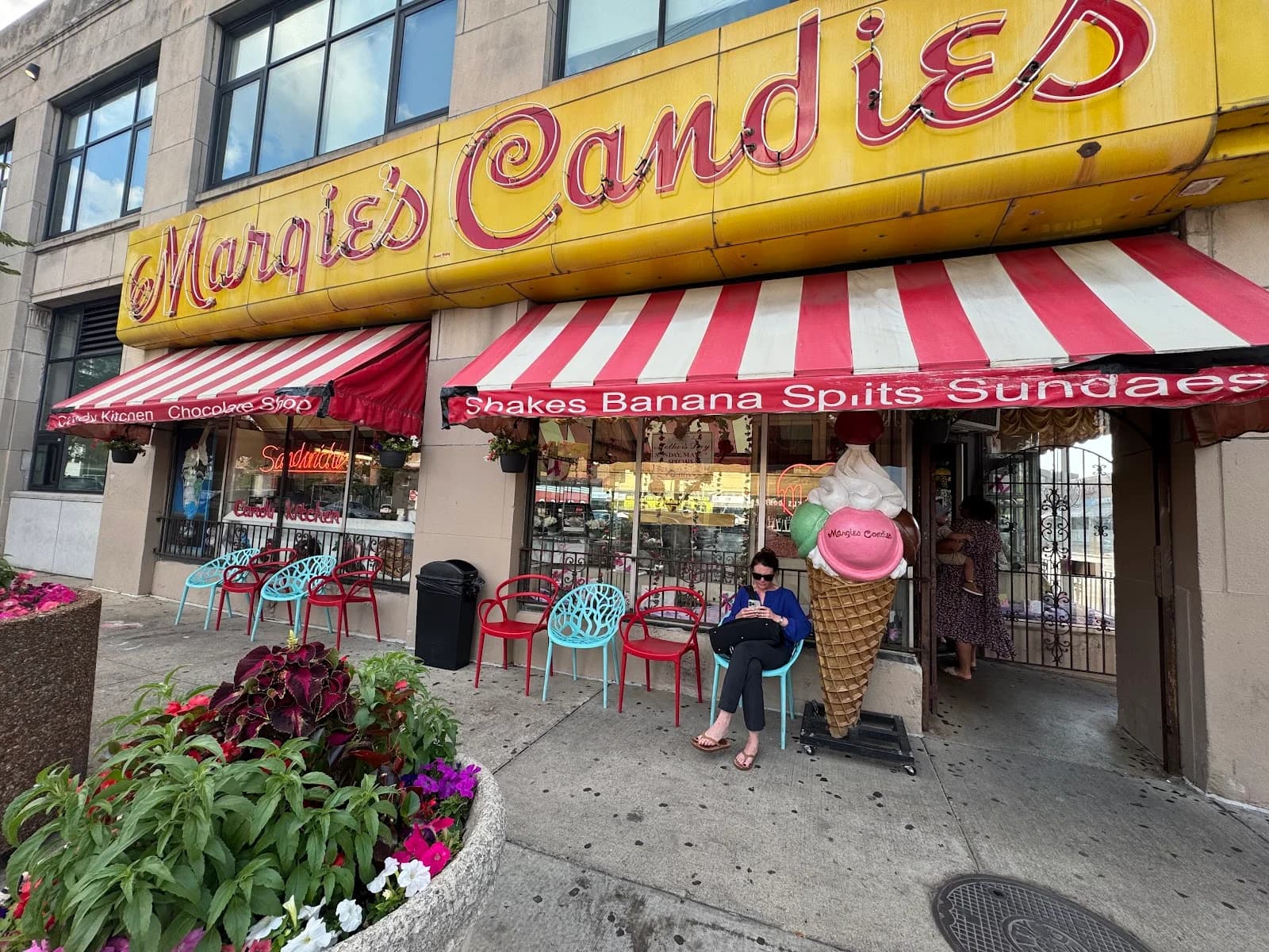 Classic Chicago Institutions cover image