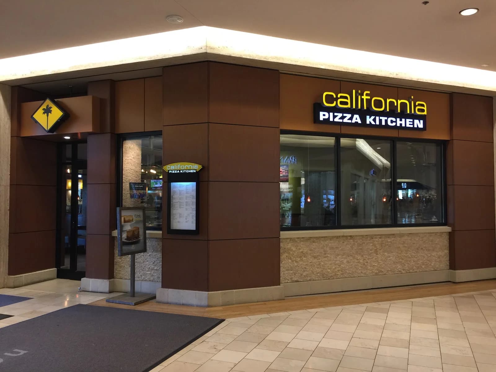 California Pizza Kitchen at Northbrook Court photo 2