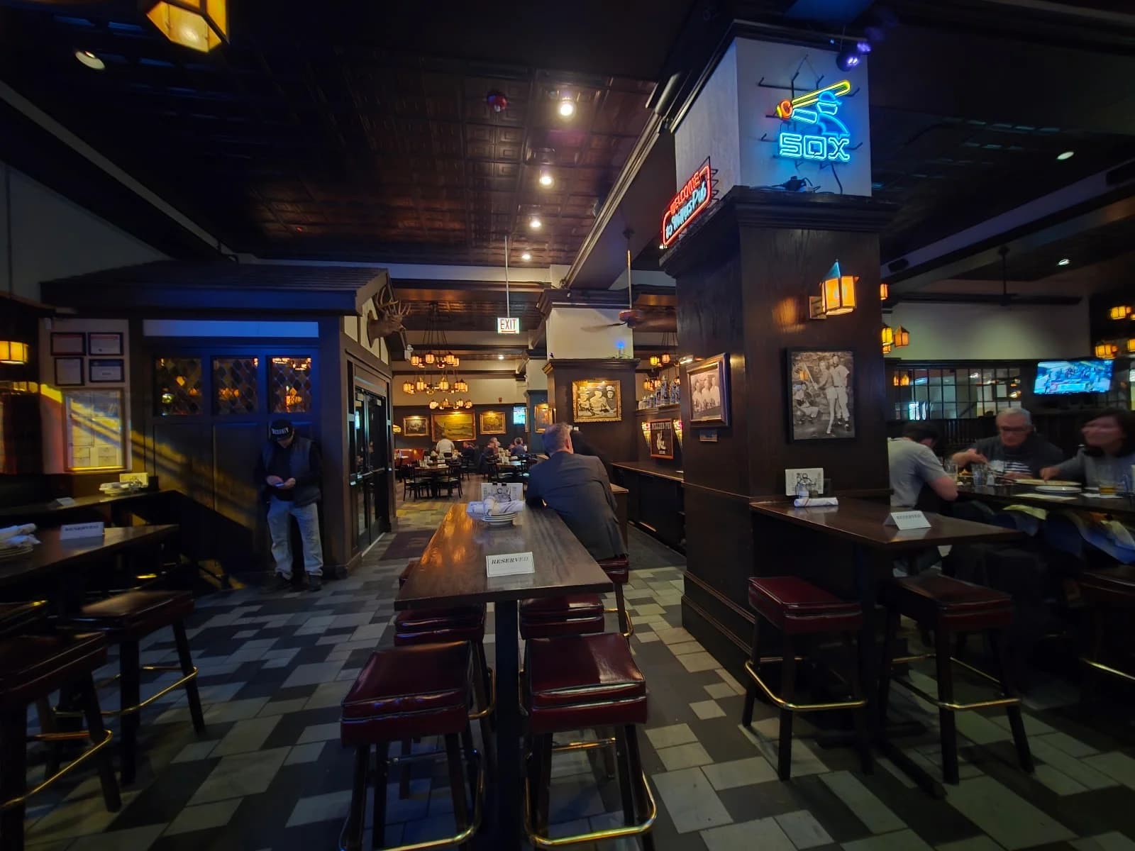 Miller's Pub photo 2