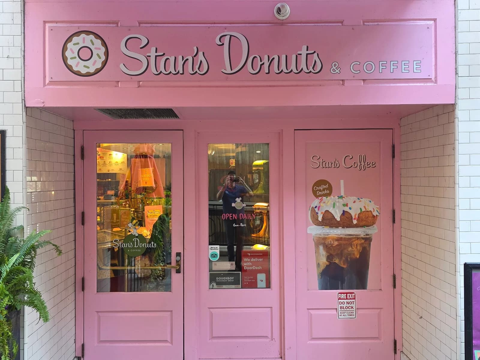 Stan’s Donuts & Coffee photo 2