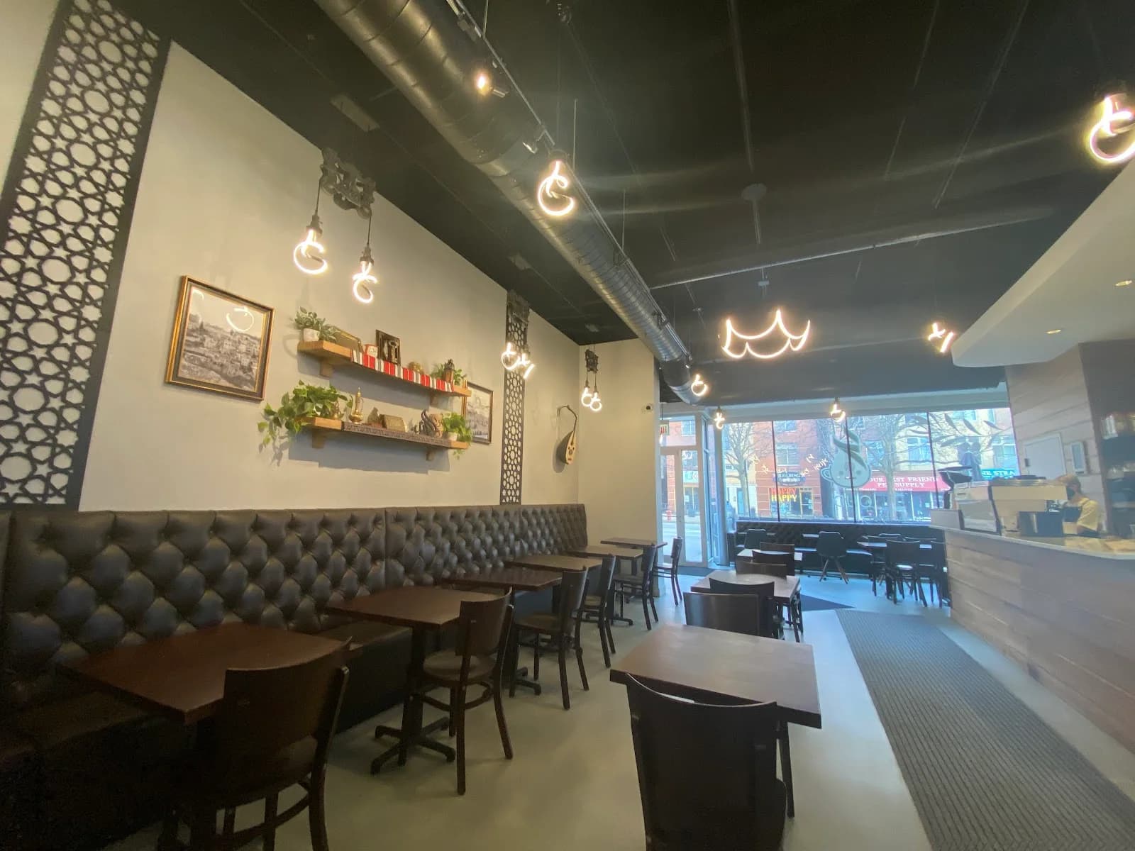Oud Coffee & Cafe Wicker Park photo 4