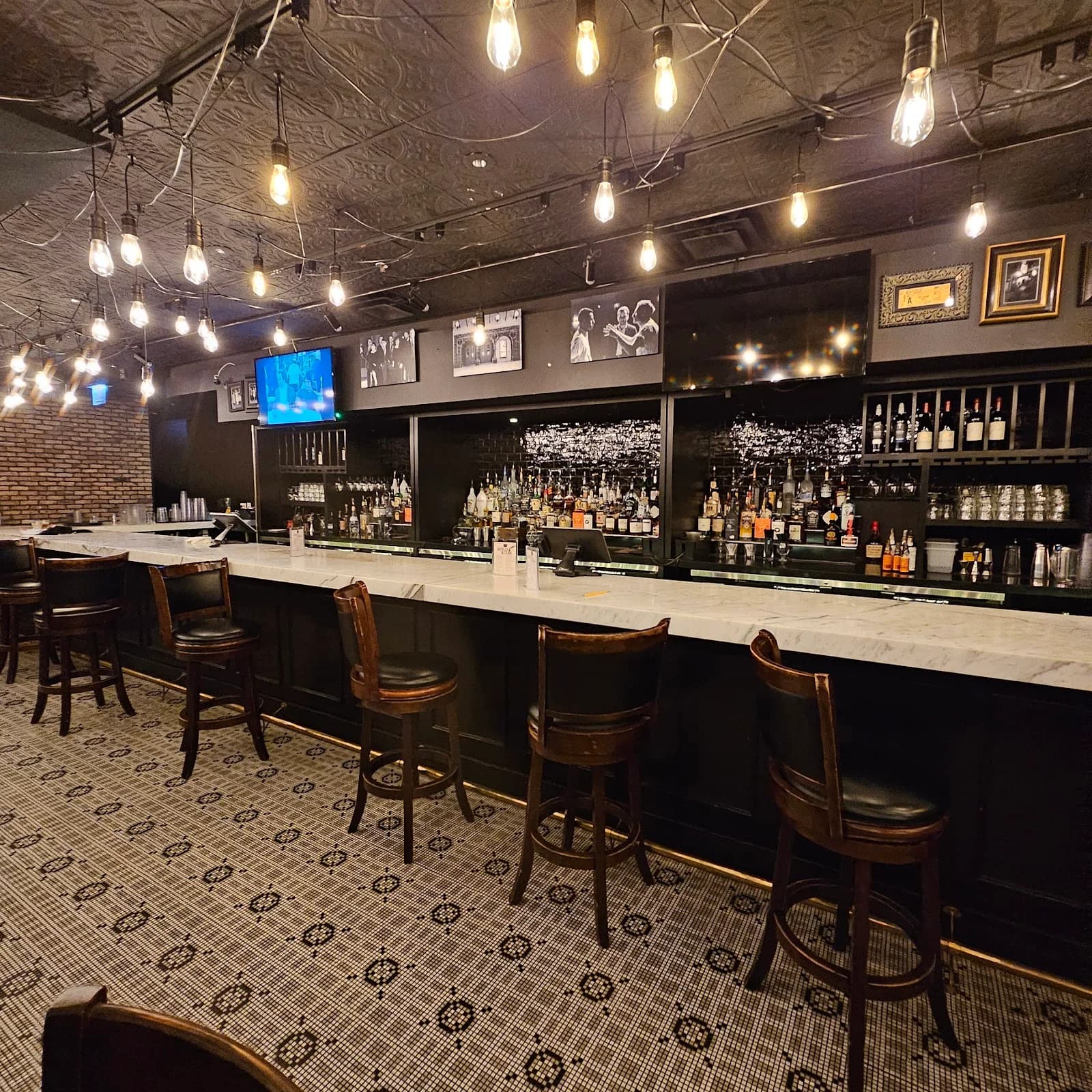 1959 Kitchen & Bar photo 3