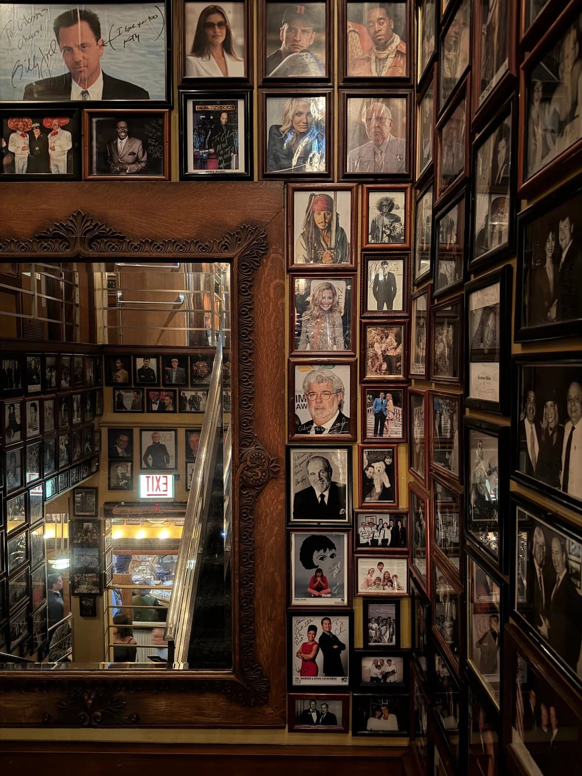Gibsons Bar & Steakhouse photo 1