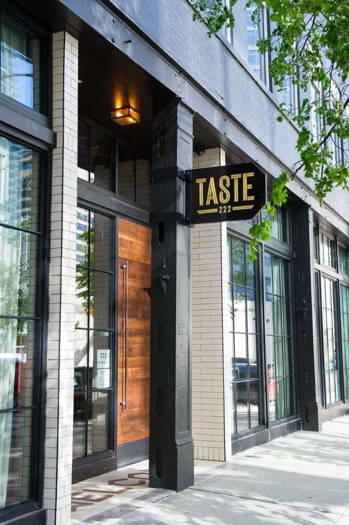Taste 222 photo 1