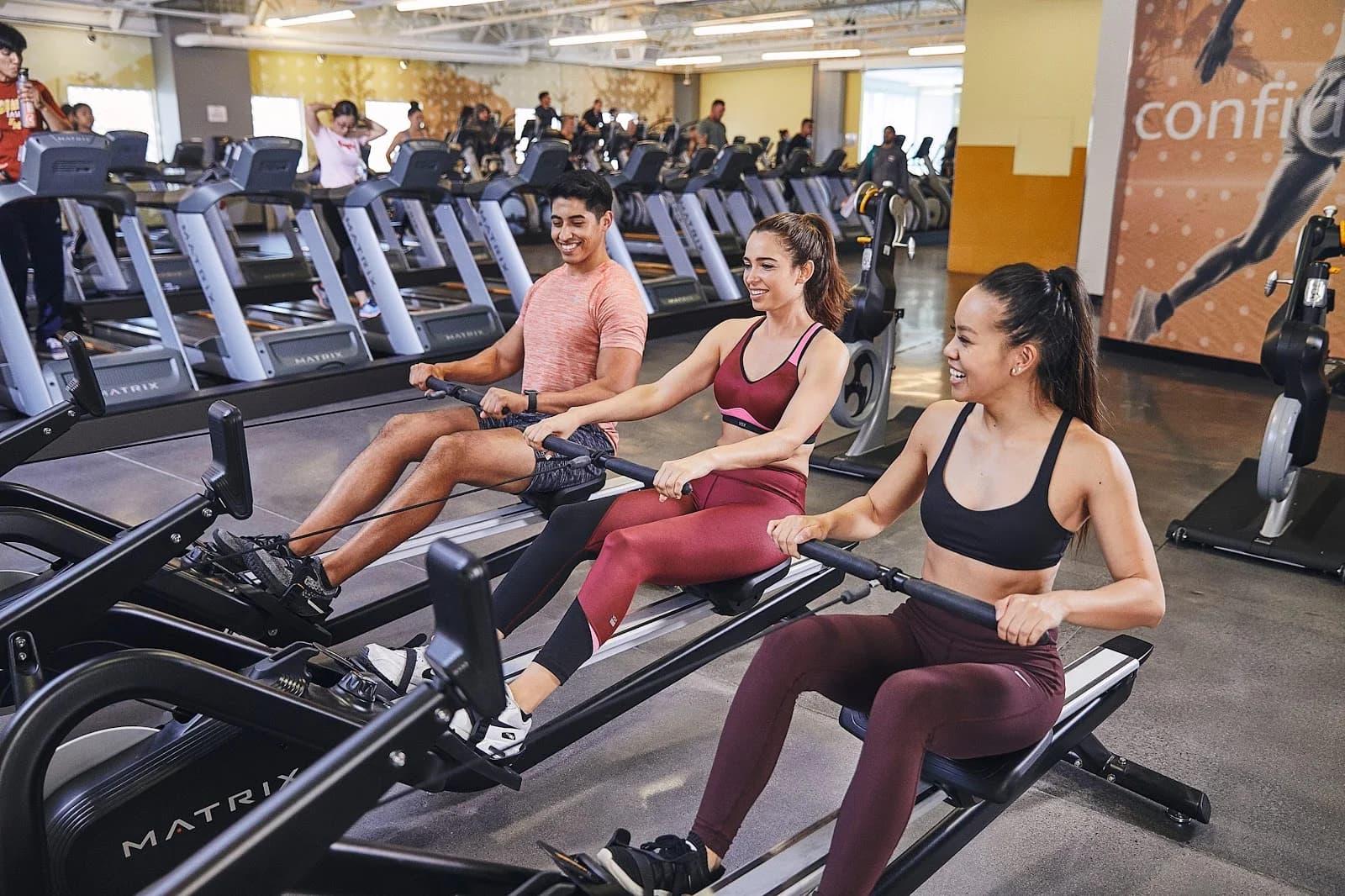 LA Fitness photo 3