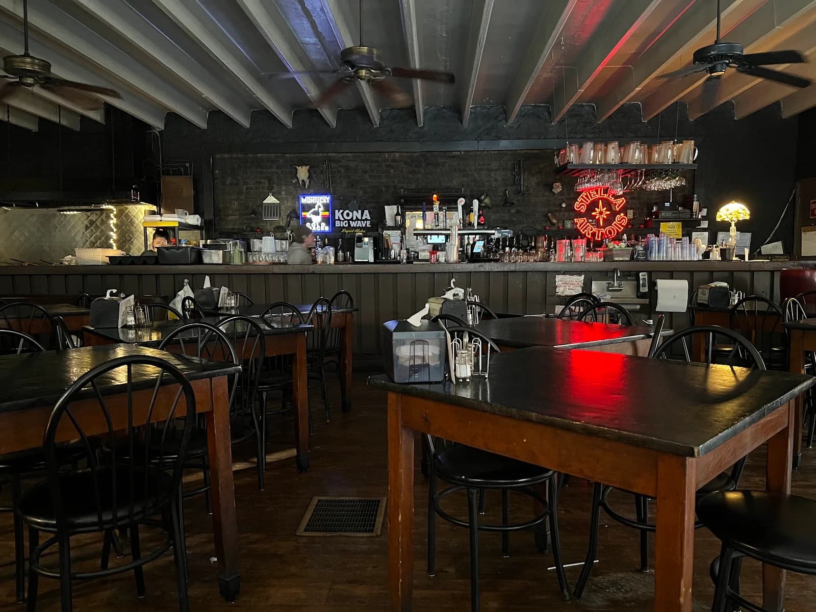 Moody's Pub photo 3
