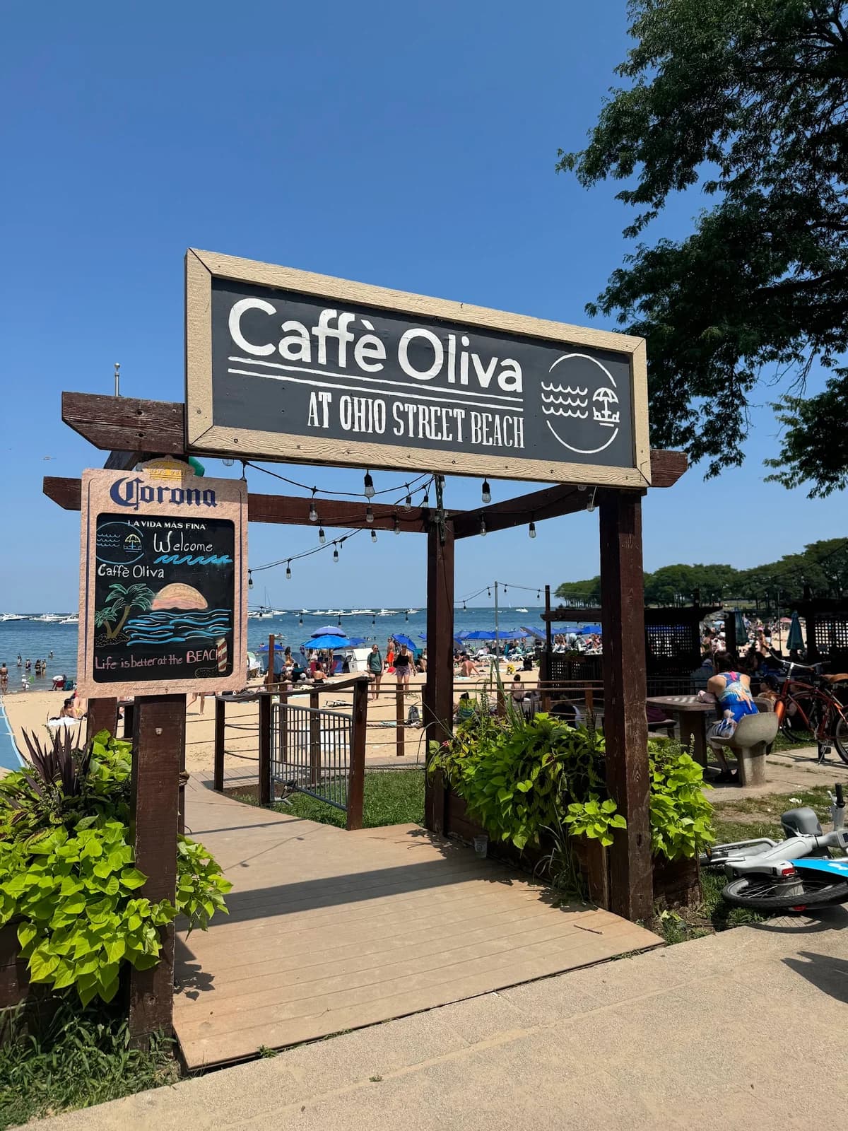 Caffè Oliva at Ohio Street Beach photo 1