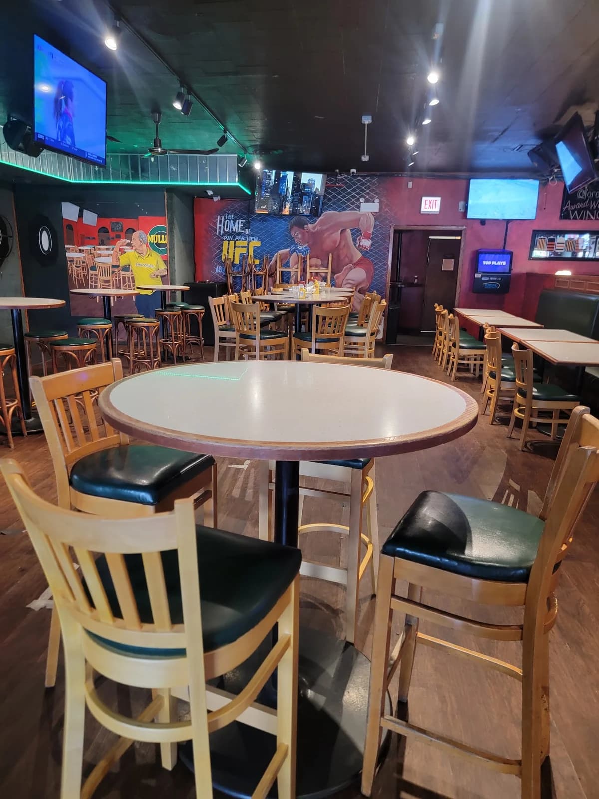 Mullen's Sports Bar & Grill photo 2