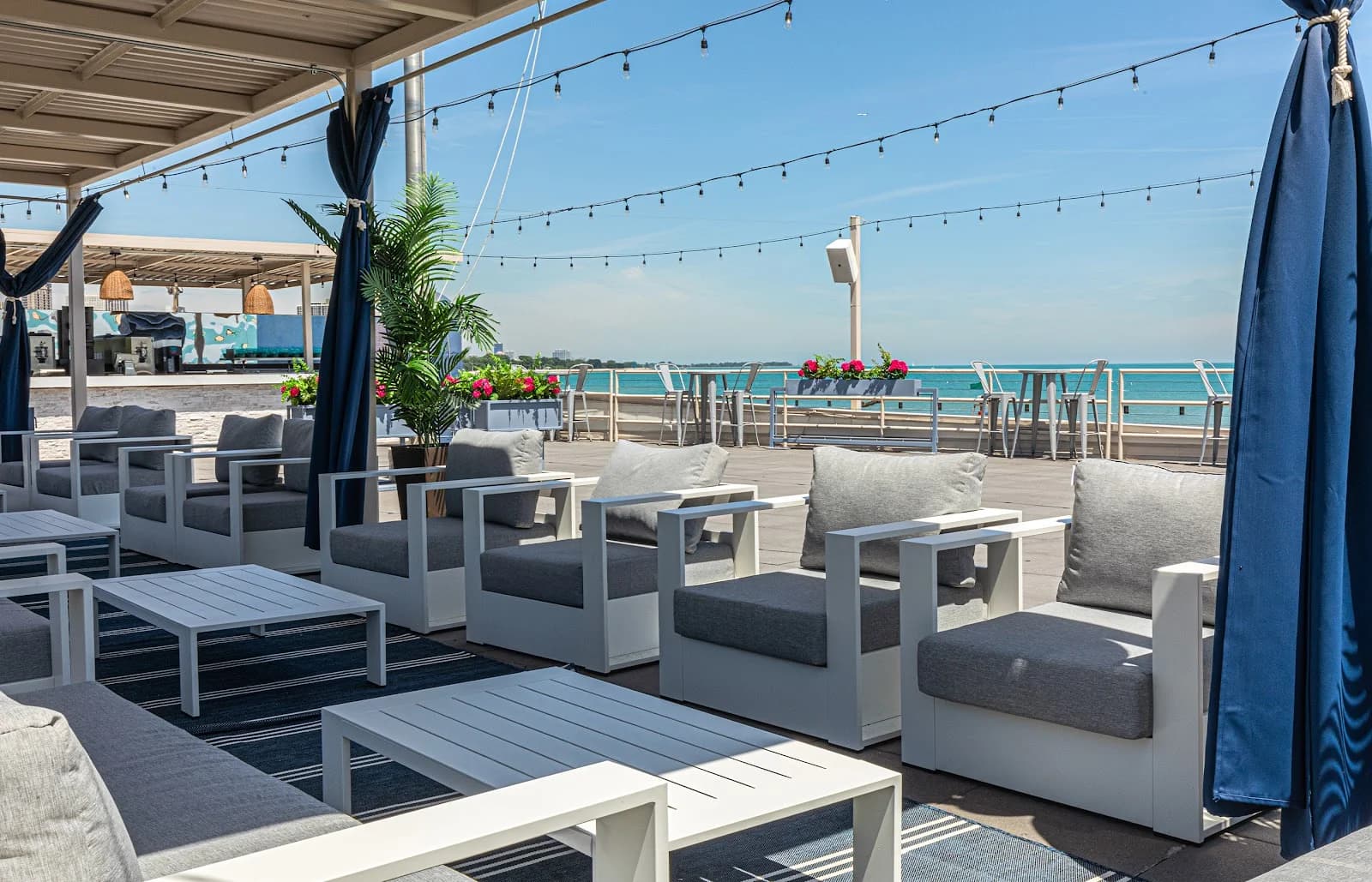 Castaways Beach Club photo 1
