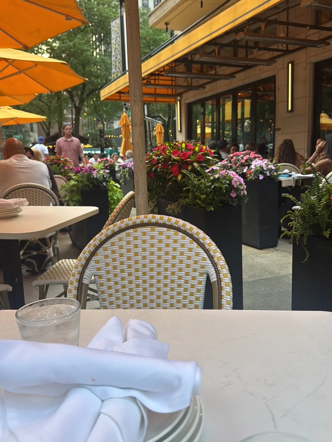 The Bellevue Chicago photo 6
