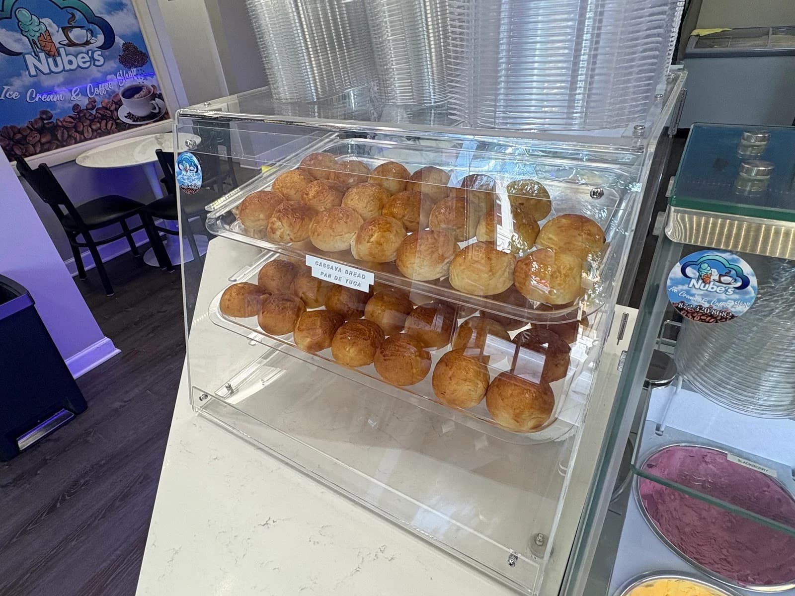 Nube's Ice Cream & Coffee Shop photo 5