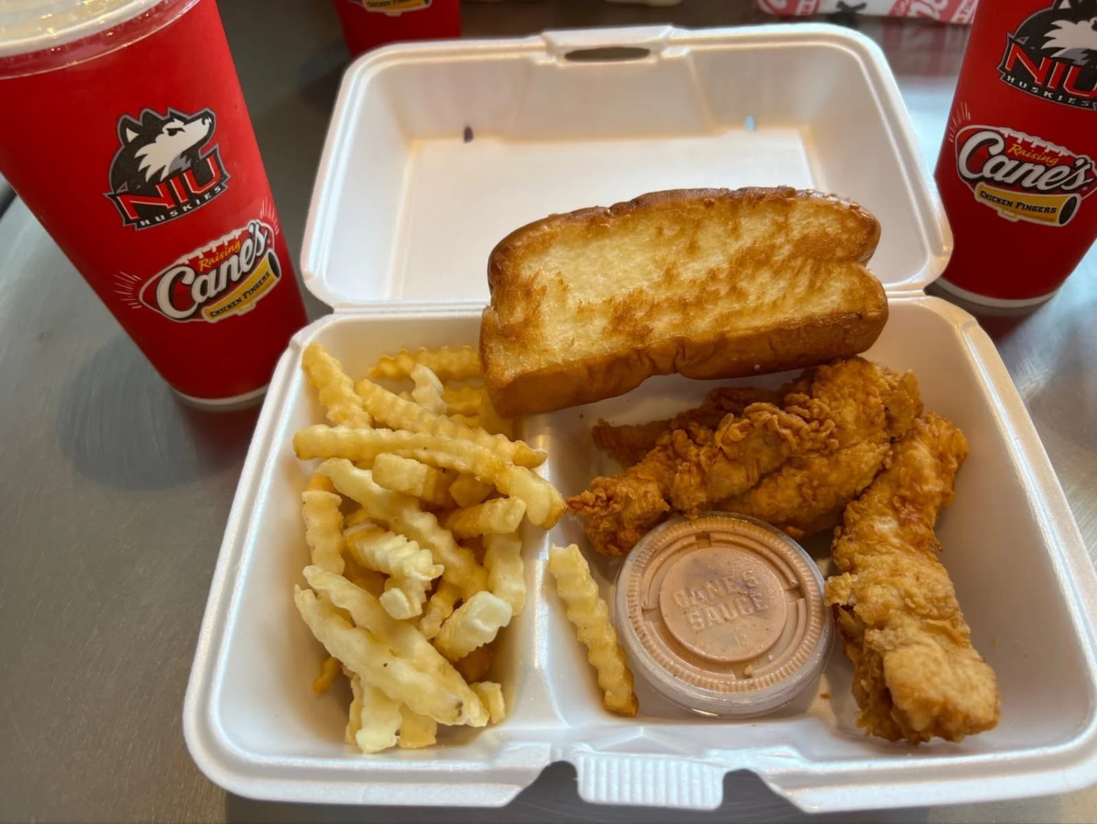 Raising Cane's Chicken Fingers photo 8