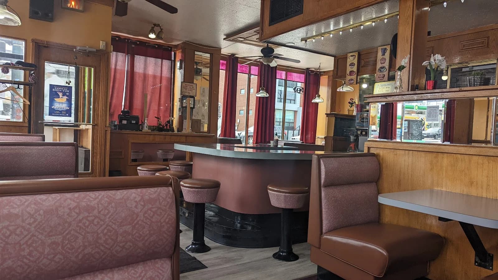 Fullerton Restaurant photo 1
