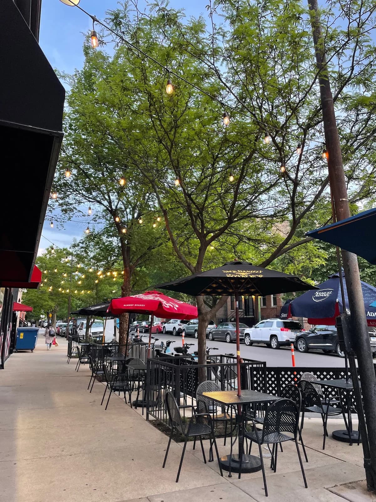 Louie's Pub photo 3
