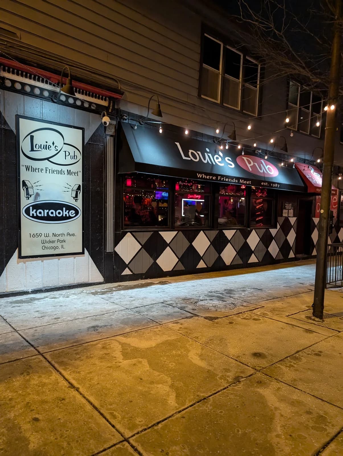 Louie's Pub photo 5