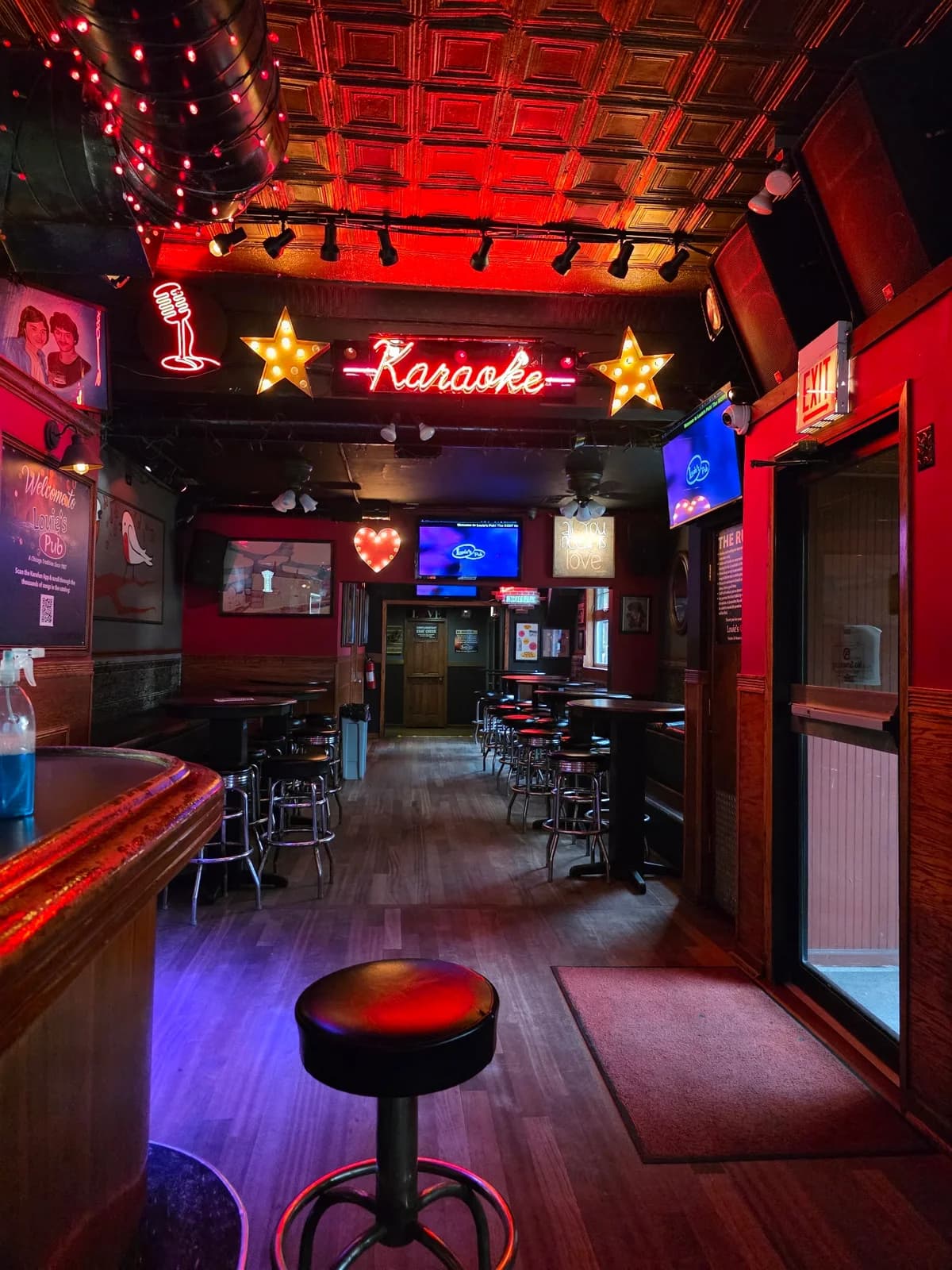 Louie's Pub photo 1