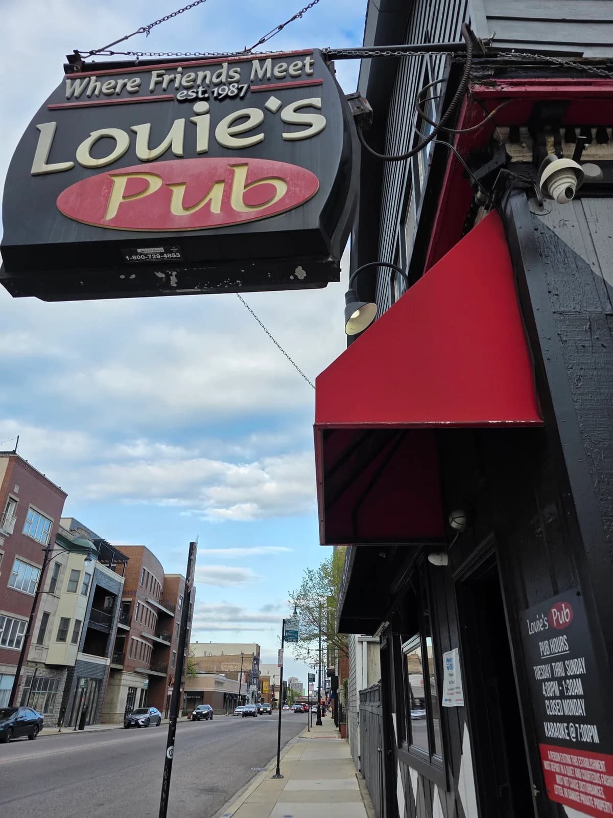 Louie's Pub photo 4