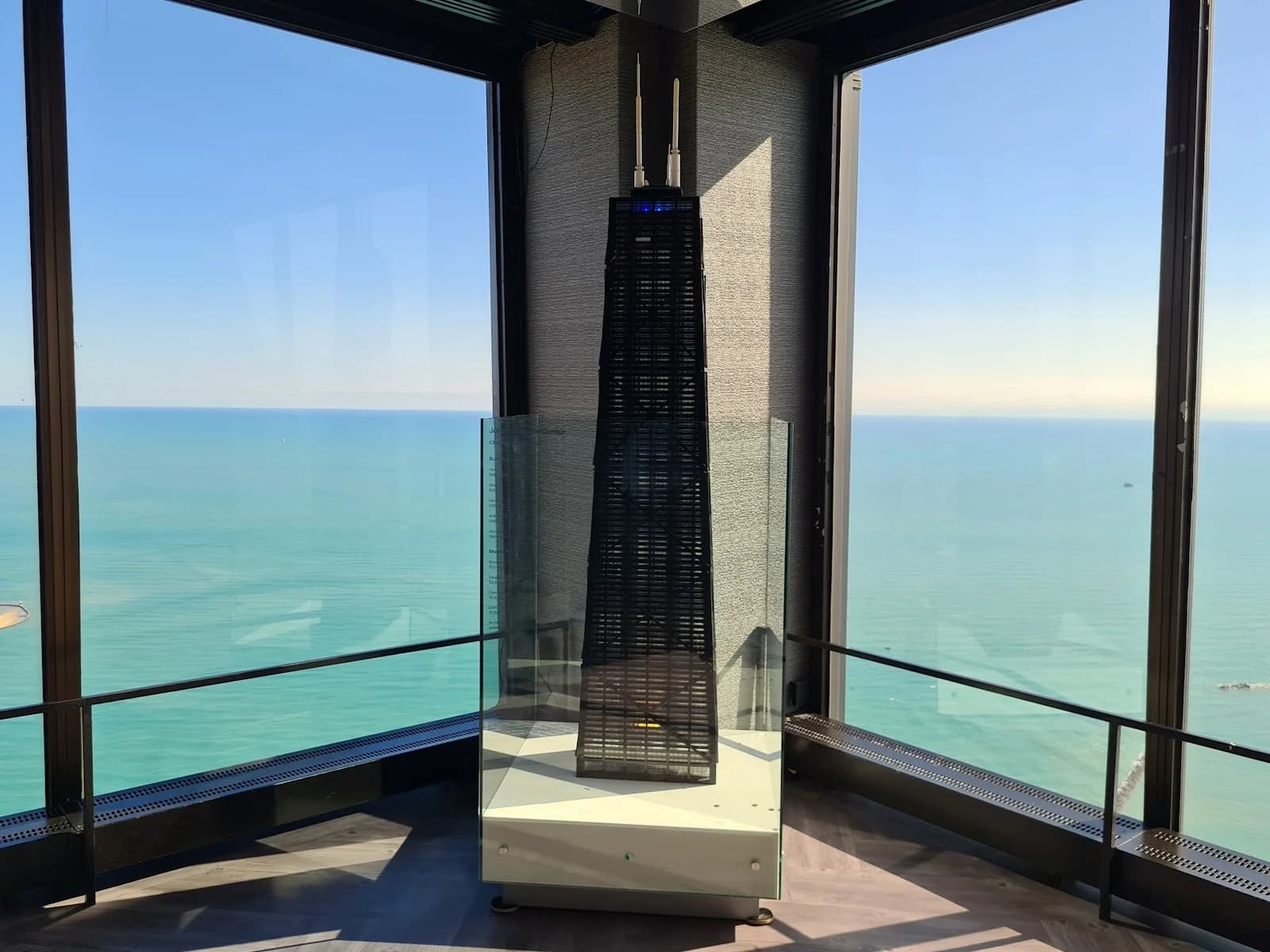 360 CHICAGO photo 4