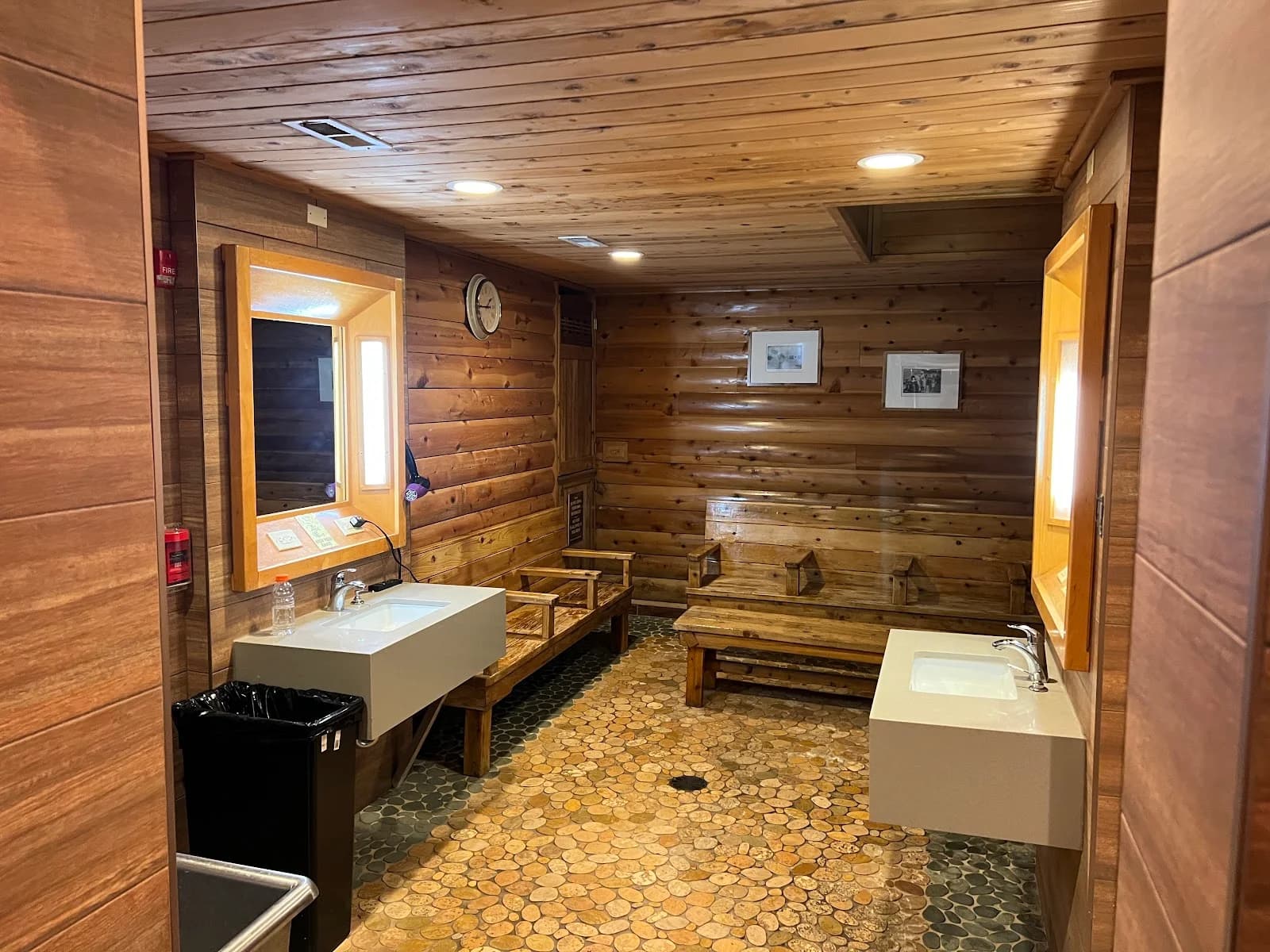 CHICAGO BATH HOUSE photo 4