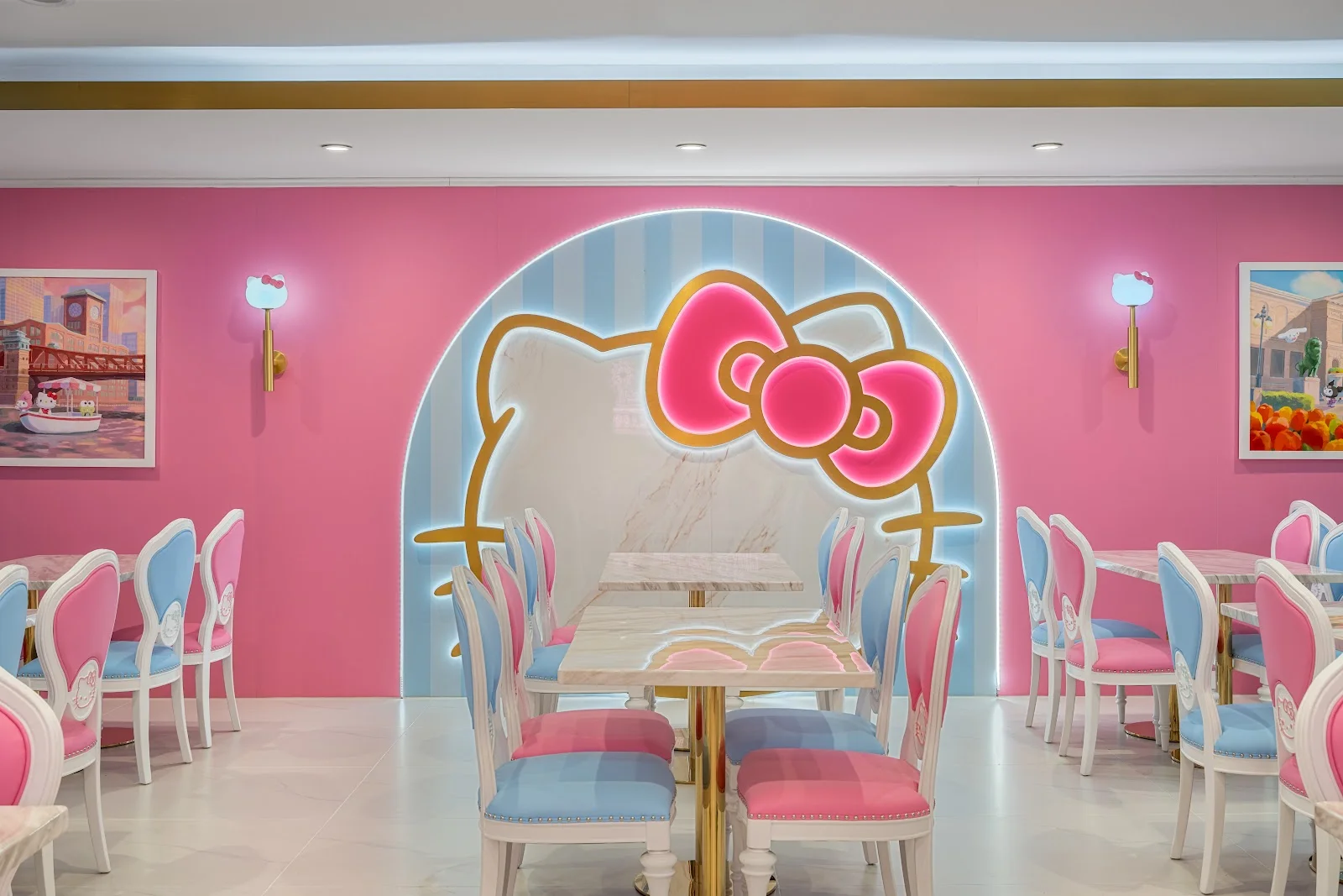 Hello Kitty Cafe photo 2