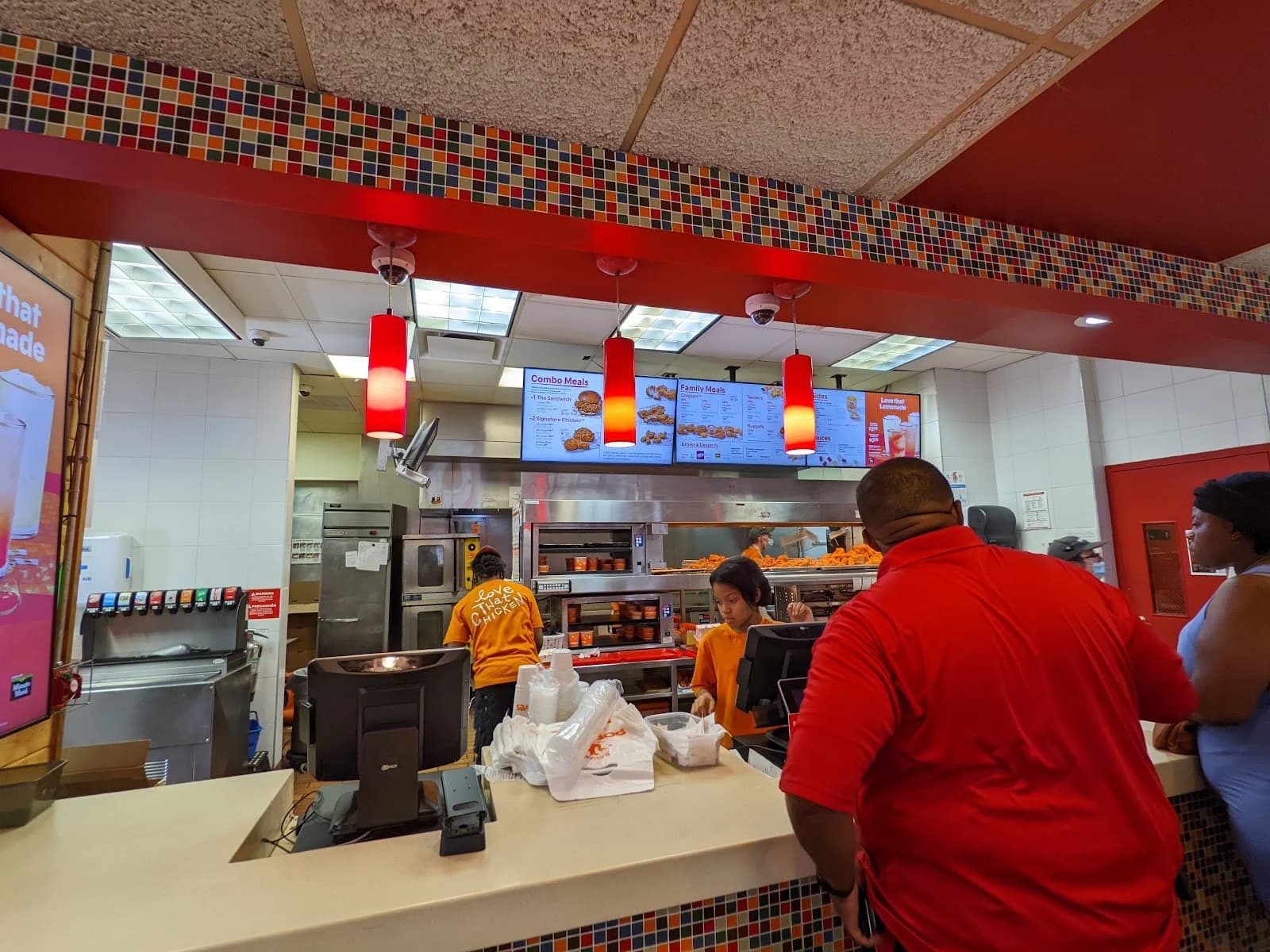 Popeyes Louisiana Kitchen photo 2