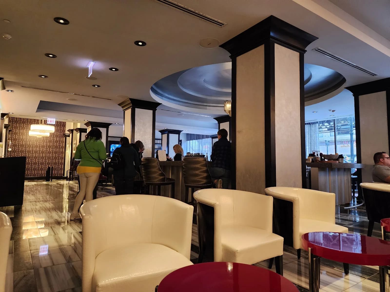 Adamus Lounge photo 5