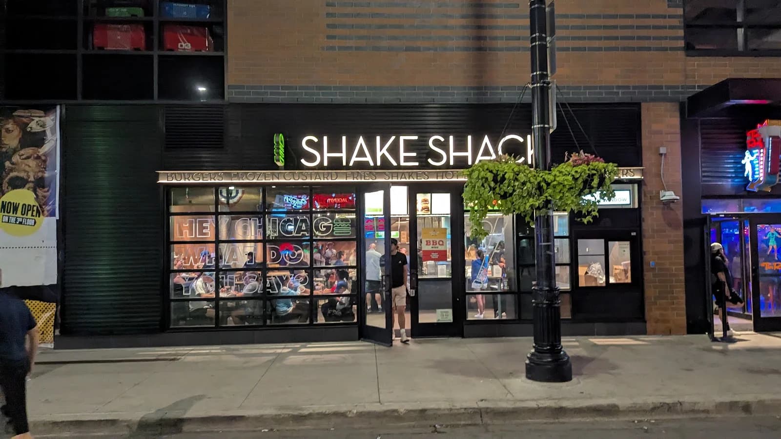 Shake Shack Wrigleyville photo 3
