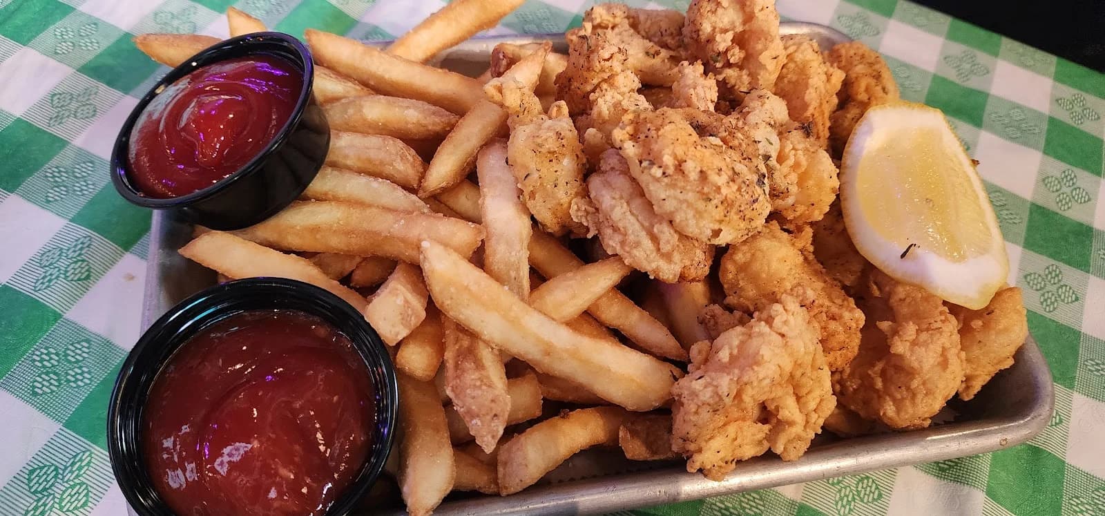Daisy's Po-Boy and Tavern photo 7