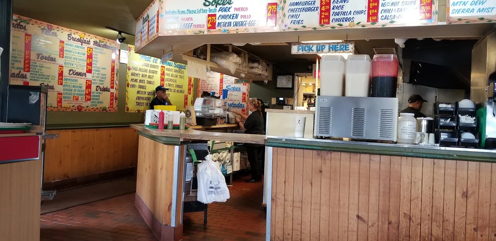 El Famous Burrito (Elmhurst) photo 3