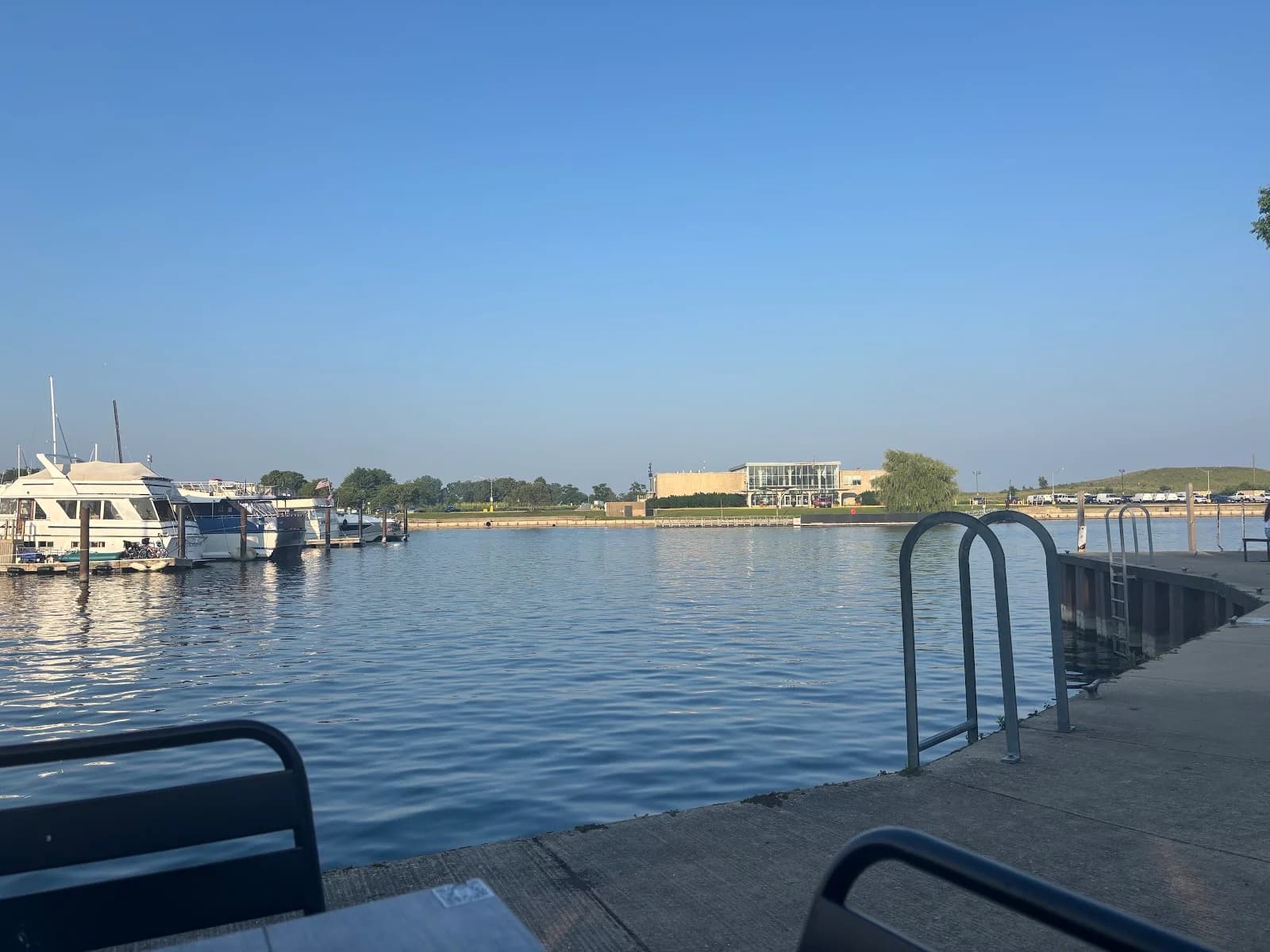 Boat Drinks Bar & Grill photo 2