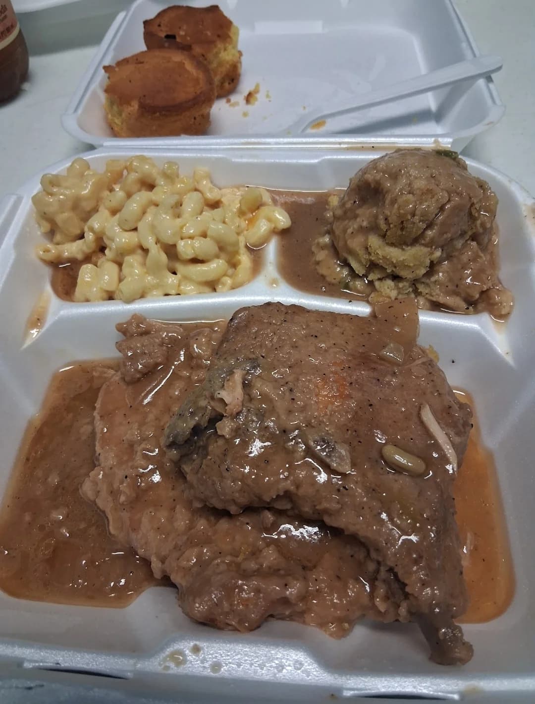 MacArthur's Restaurant photo 8