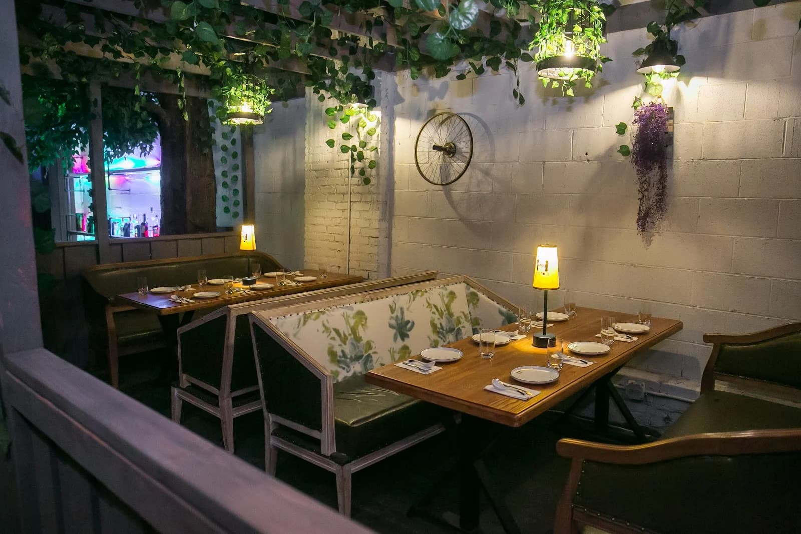 Theme House restaurant & karaoke photo 3