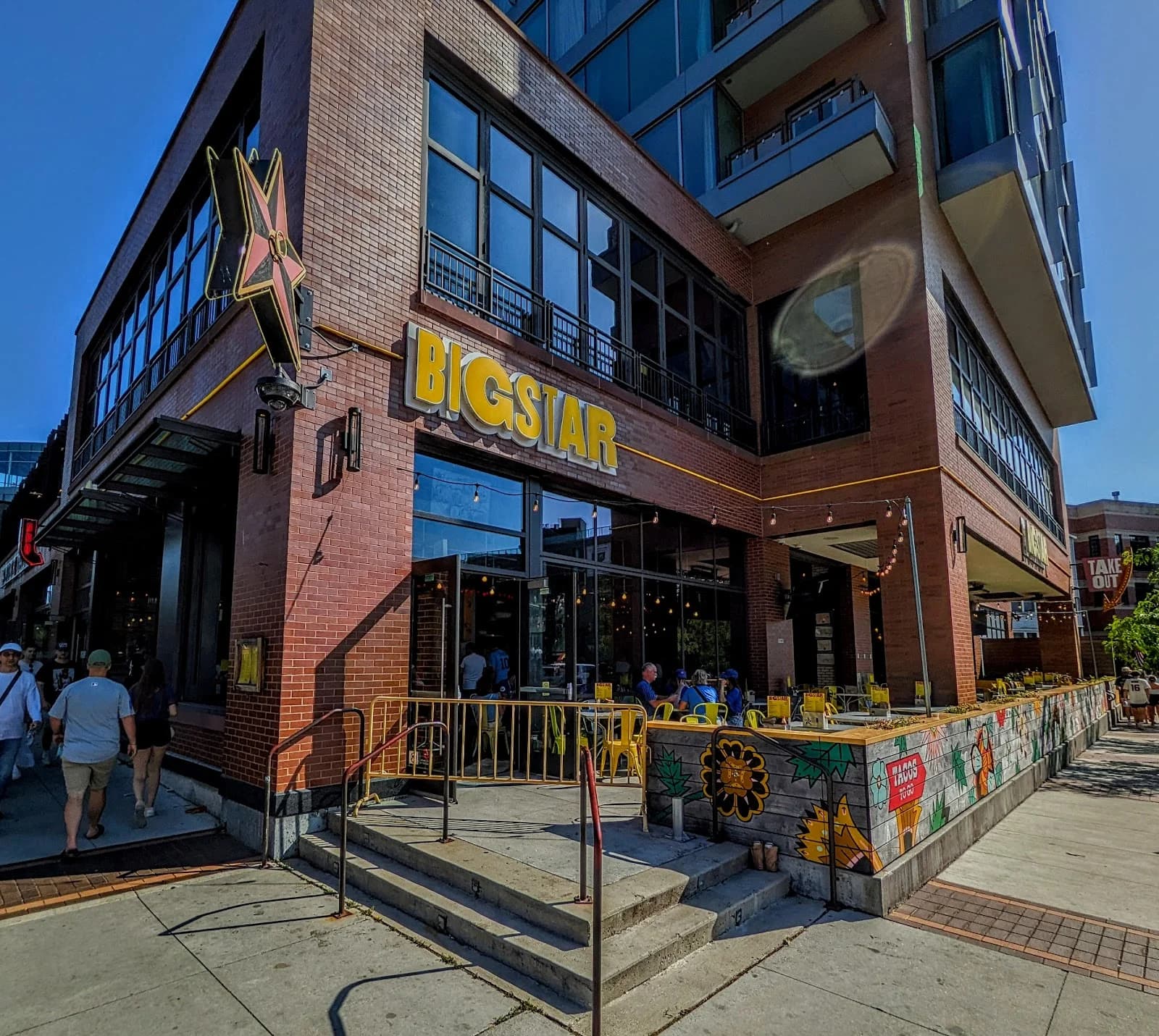 Big Star Wrigleyville photo 5
