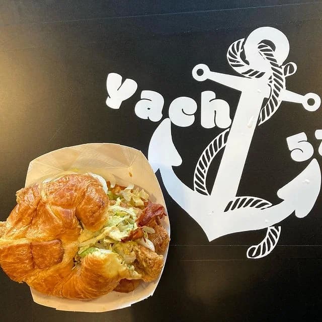 Yacht 57 Fish -Wings- burgers photo 9