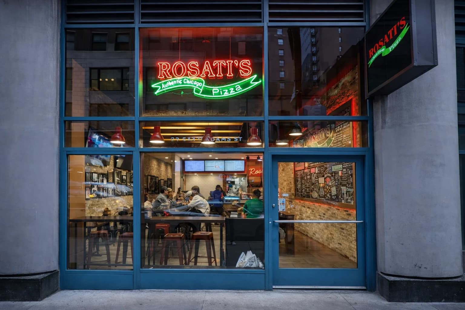 Rosati’s Pizza Chicago Downtown photo 1