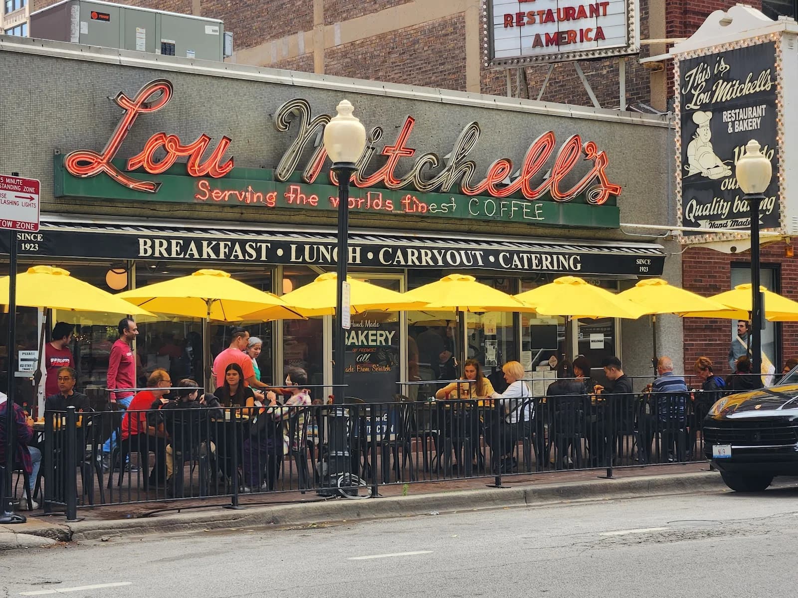 Lou Mitchell’s photo 2
