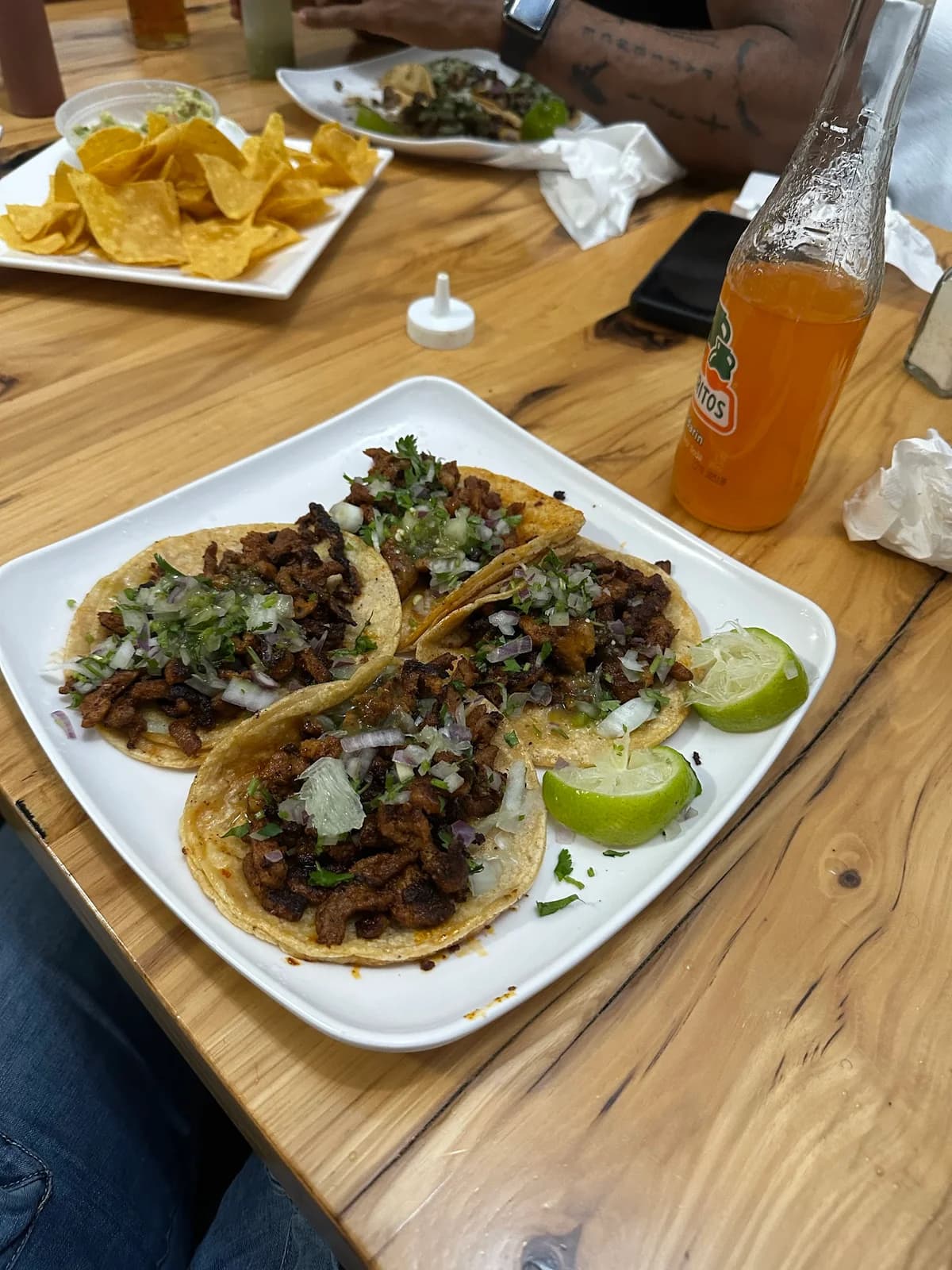 Jorge Taco y Burrito House photo 5