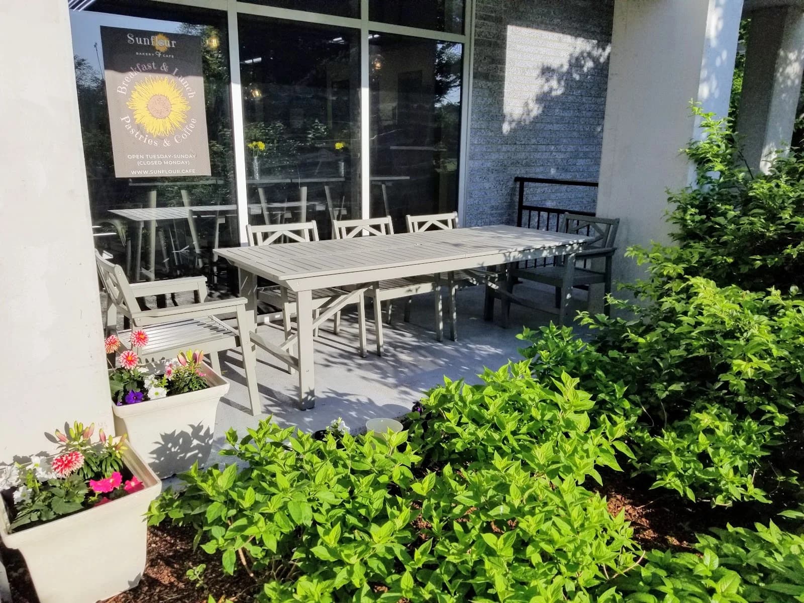 Sunflour Bakery and Cafe photo 2