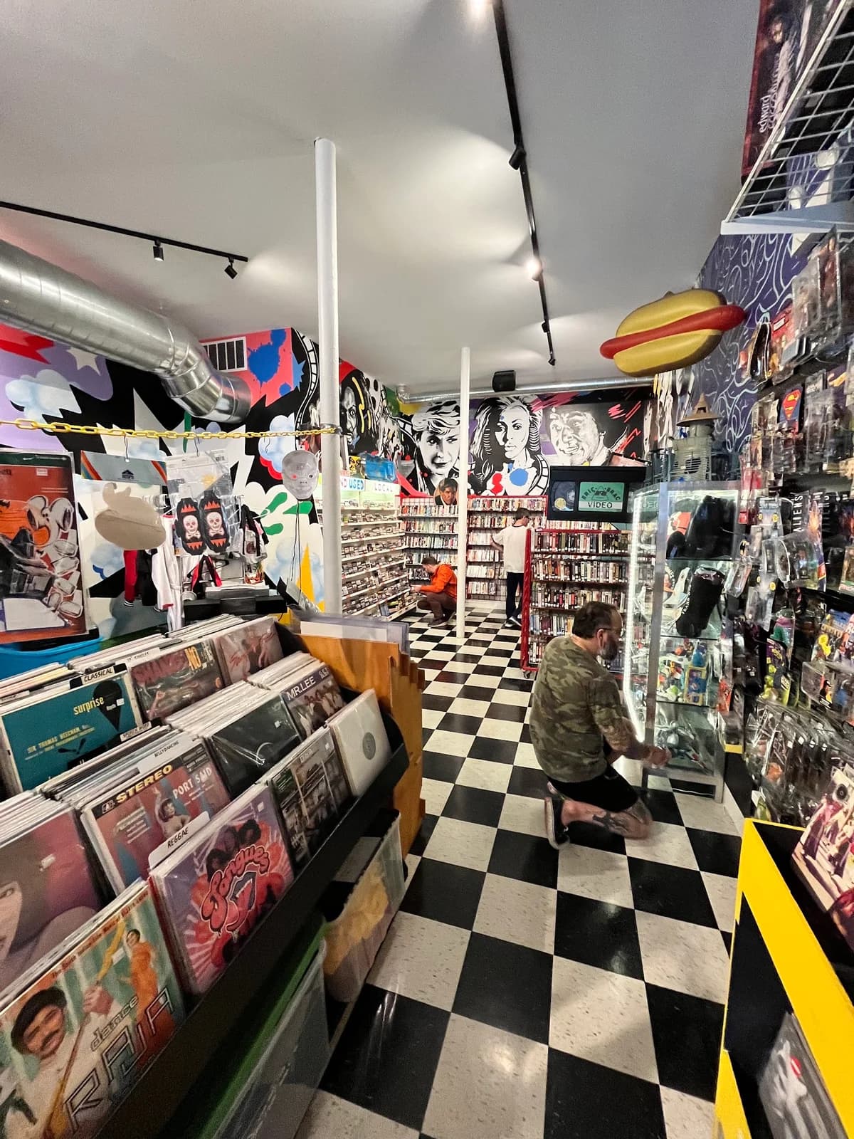 Bric-a-Brac Records & Collectibles photo 4