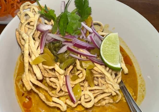 Hom Mali Thai on North Ave photo 7